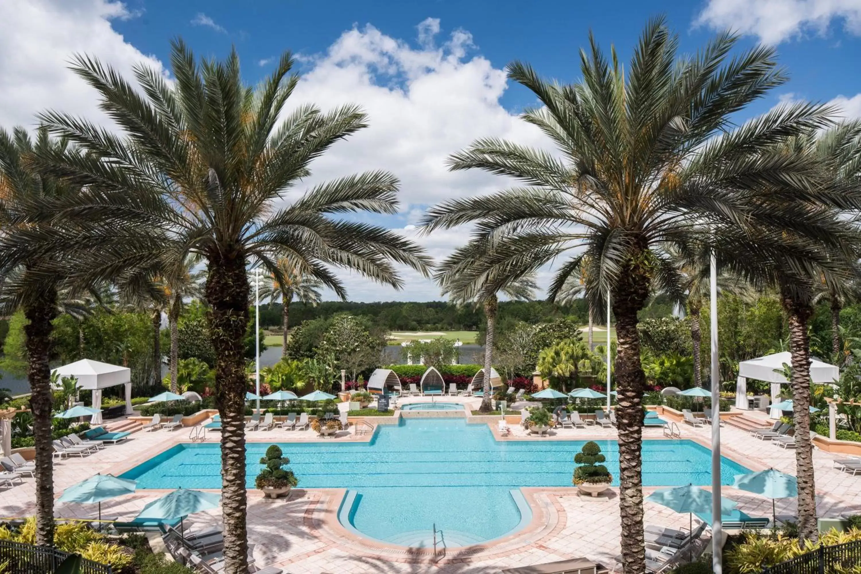 Swimming Pool in JW Marriott Orlando Grande Lakes