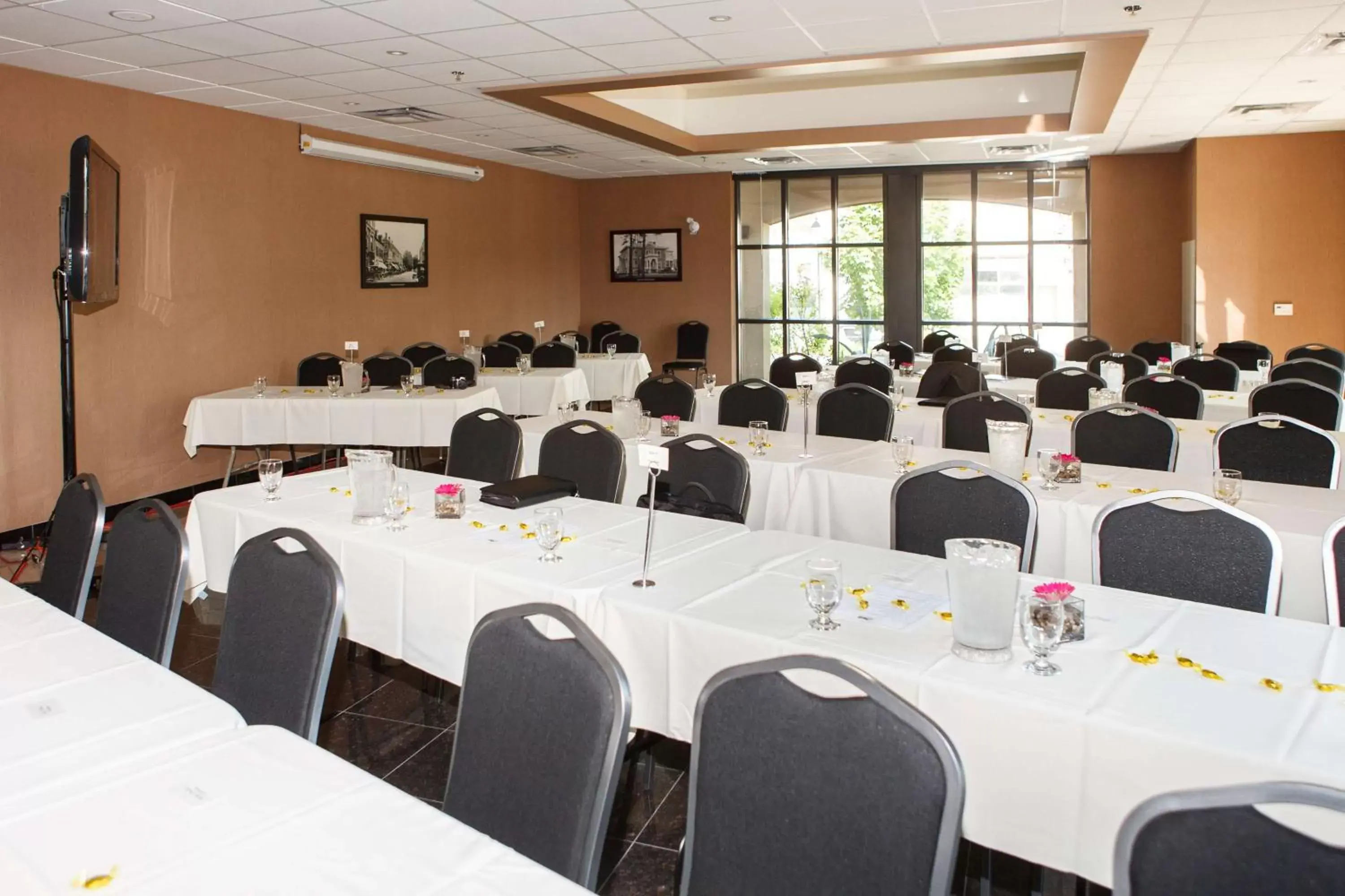 Meeting/conference room in Best Western Plus Perth Parkside Inn & Spa