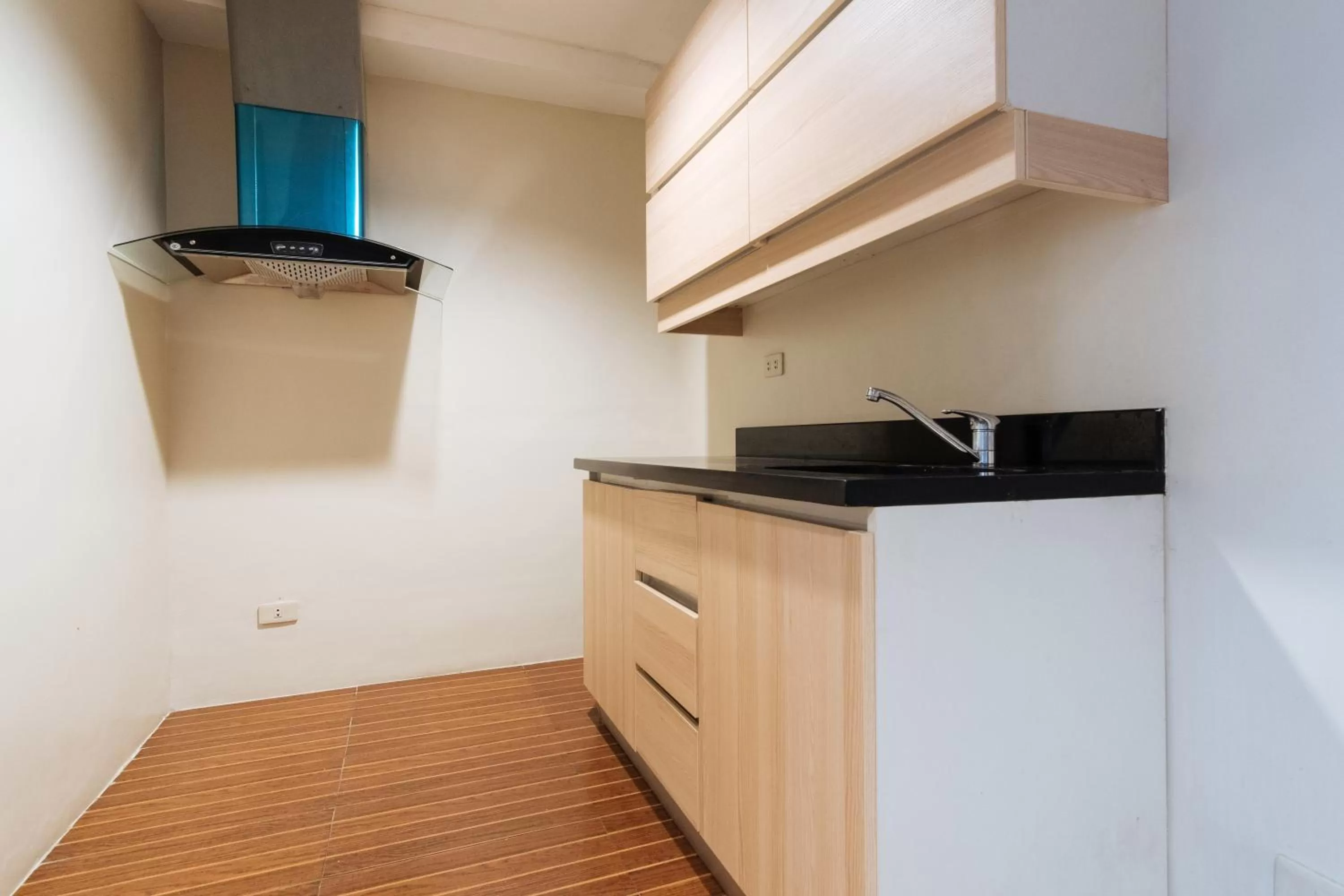 Kitchen or kitchenette in Northpointe Residences