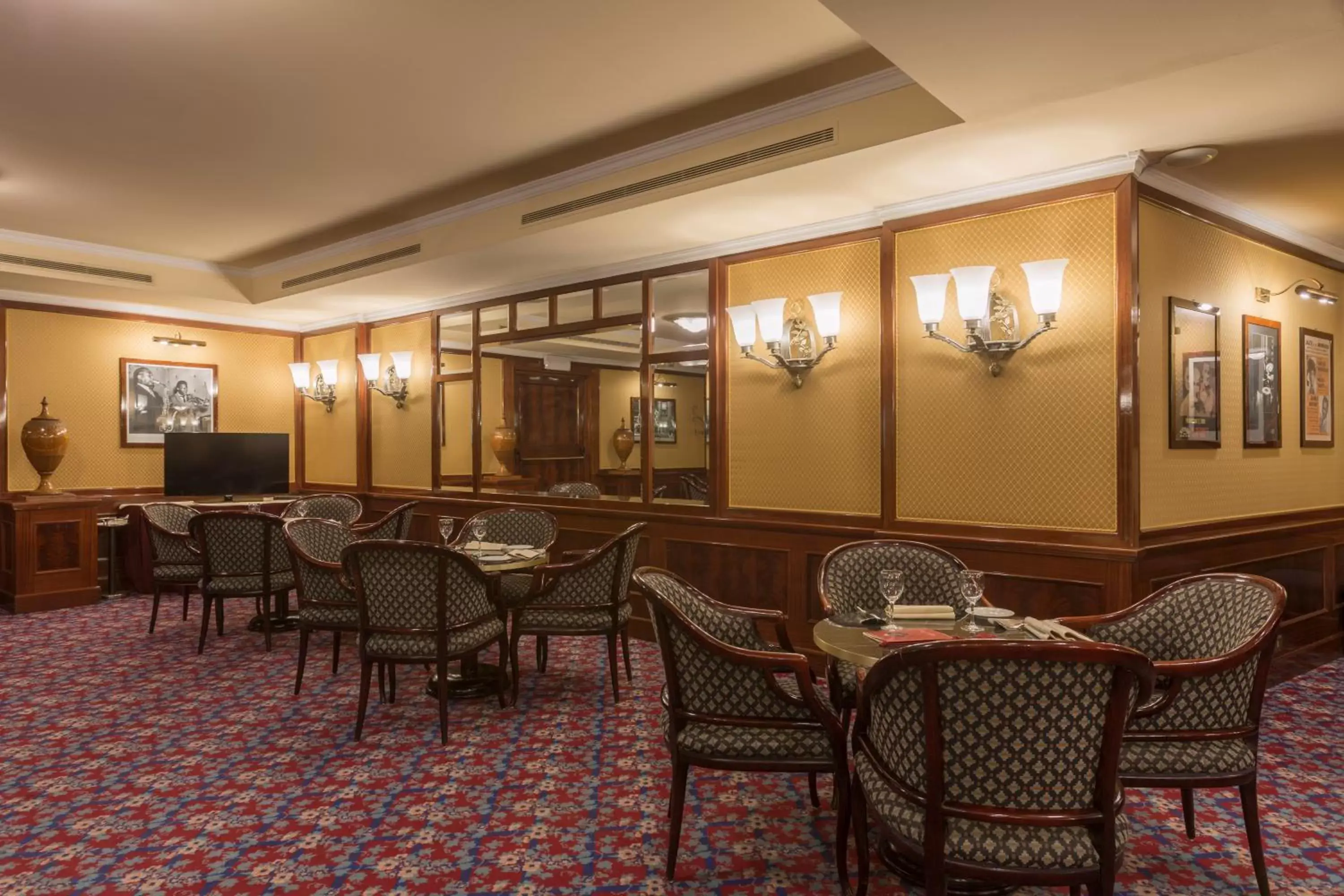 Lounge or bar, Restaurant/Places to Eat in Doria Grand Hotel