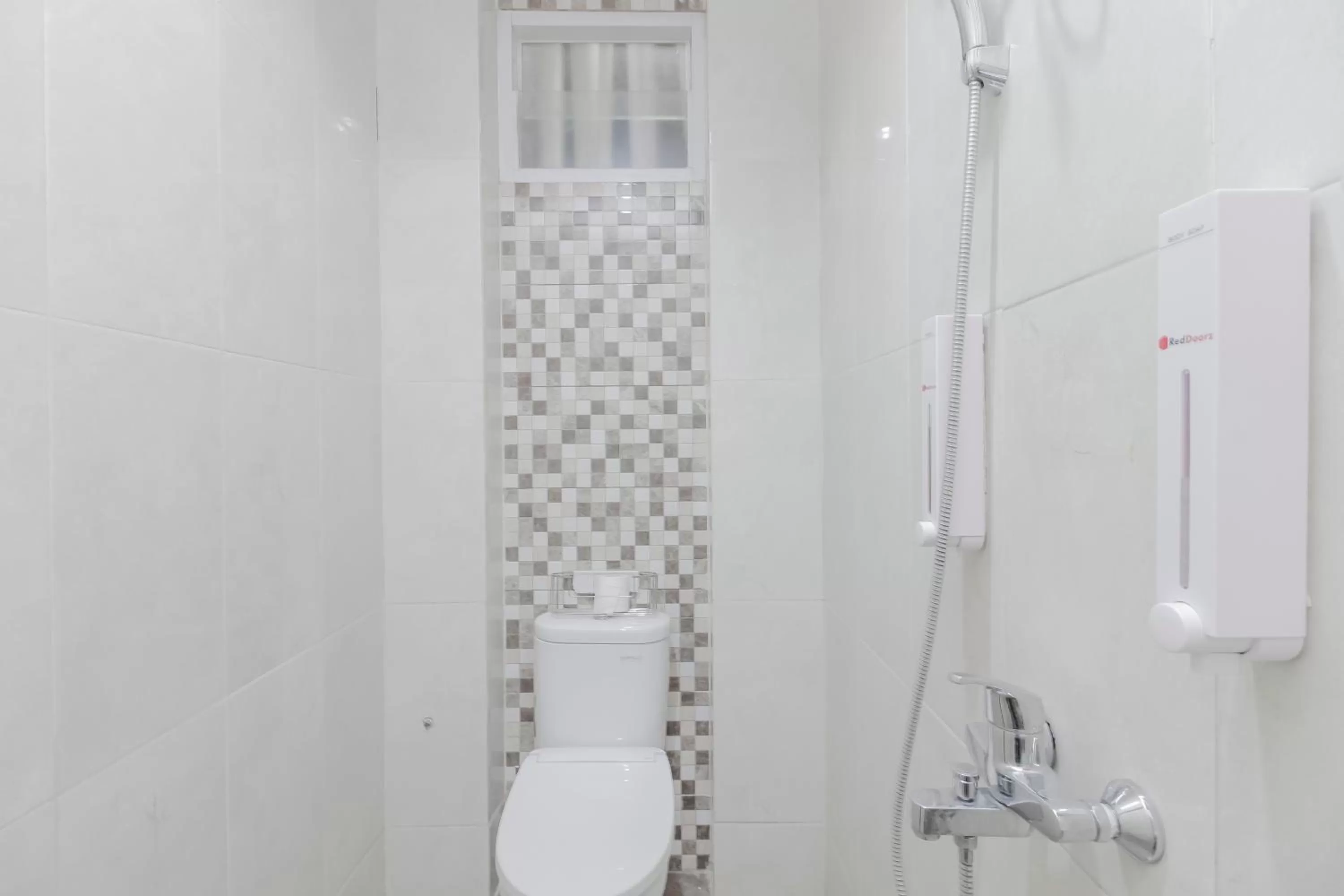 Bathroom in RedDoorz Plus @ Thamrin