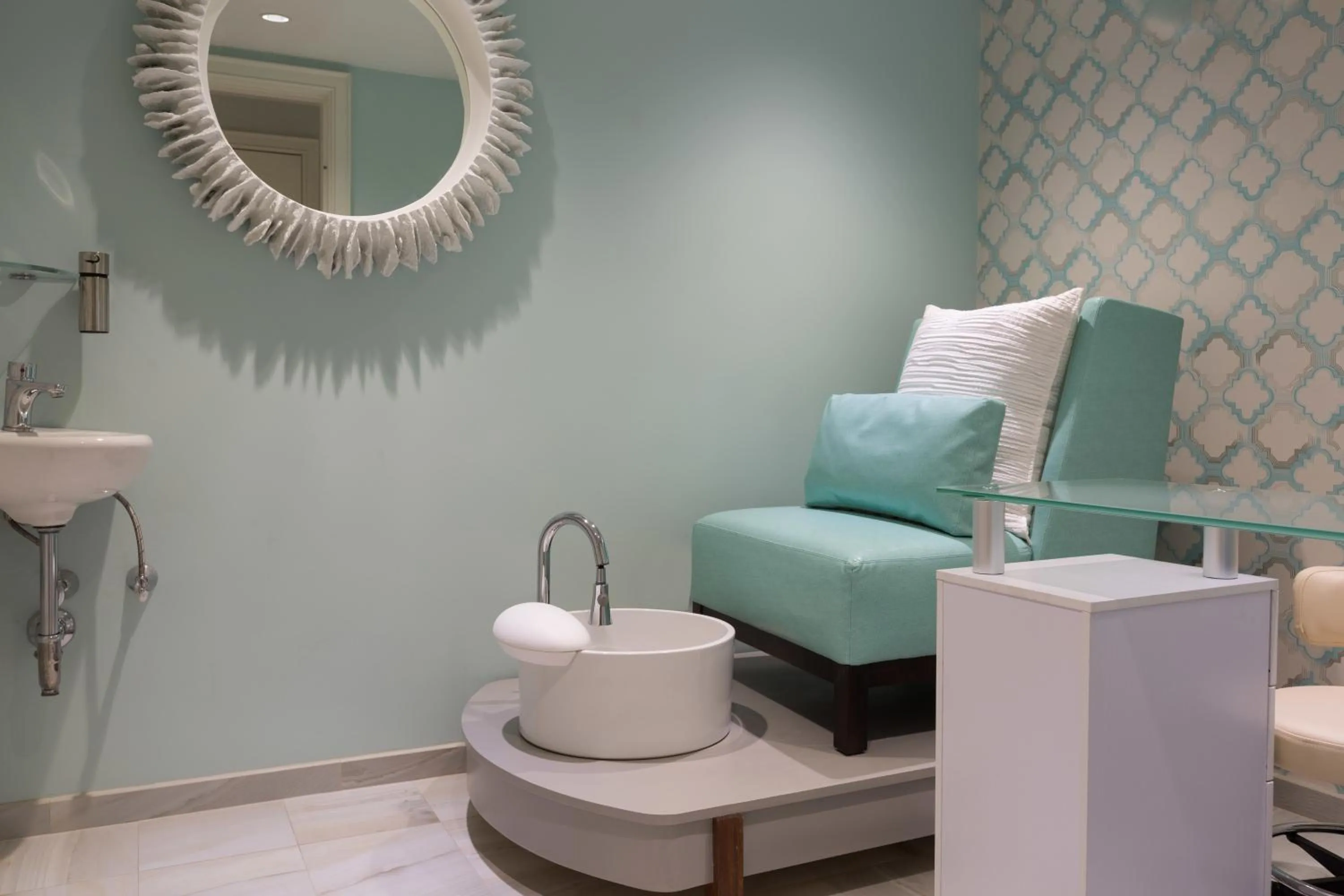 Spa and wellness centre/facilities in The Break Hotel