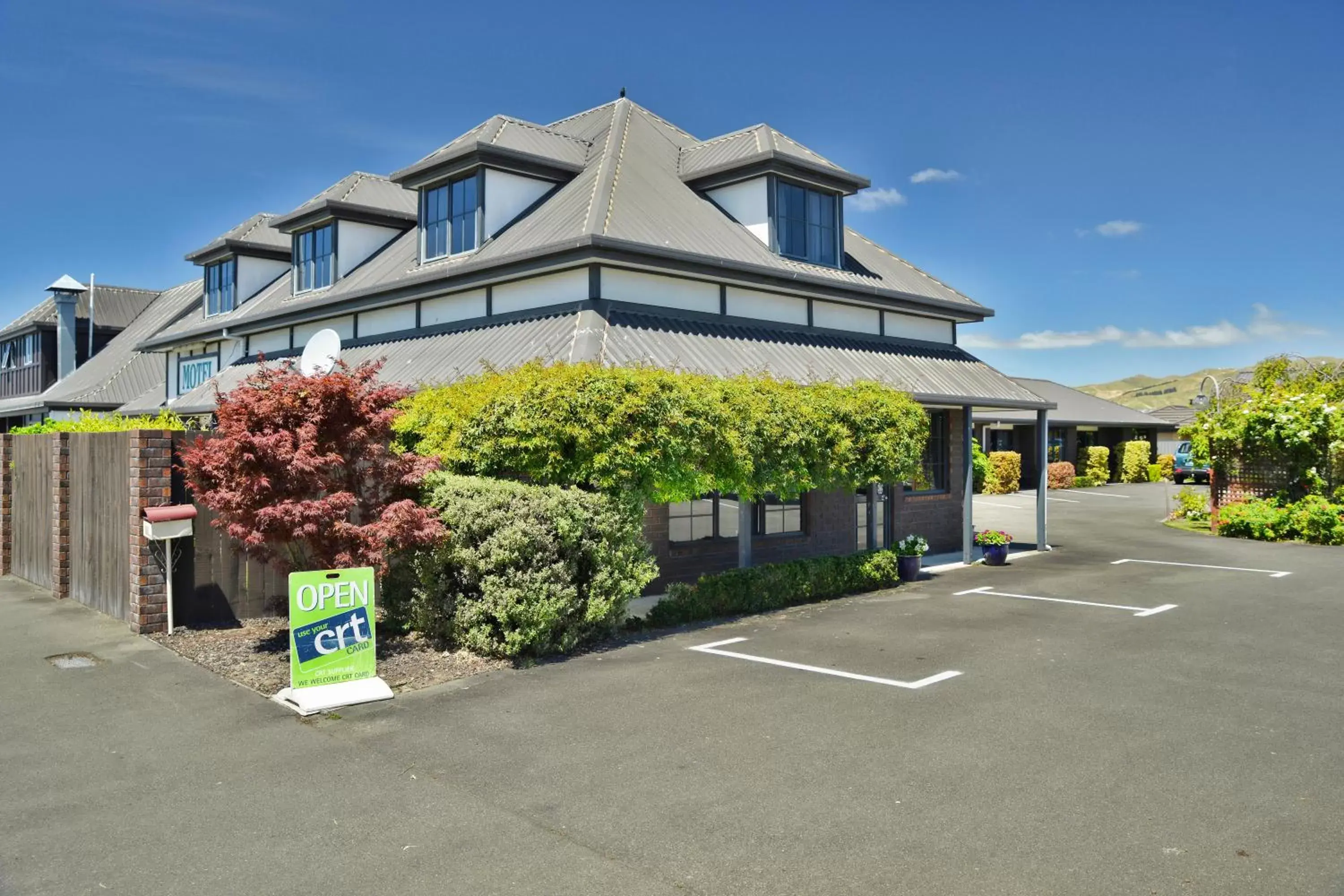 Facade/entrance, Property Building in Aston Court Motel