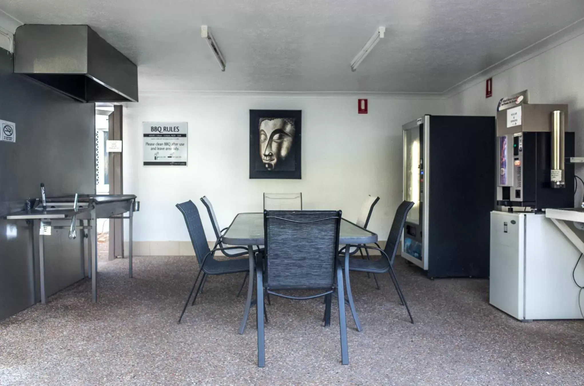 BBQ facilities, Dining Area in Bay of Palms