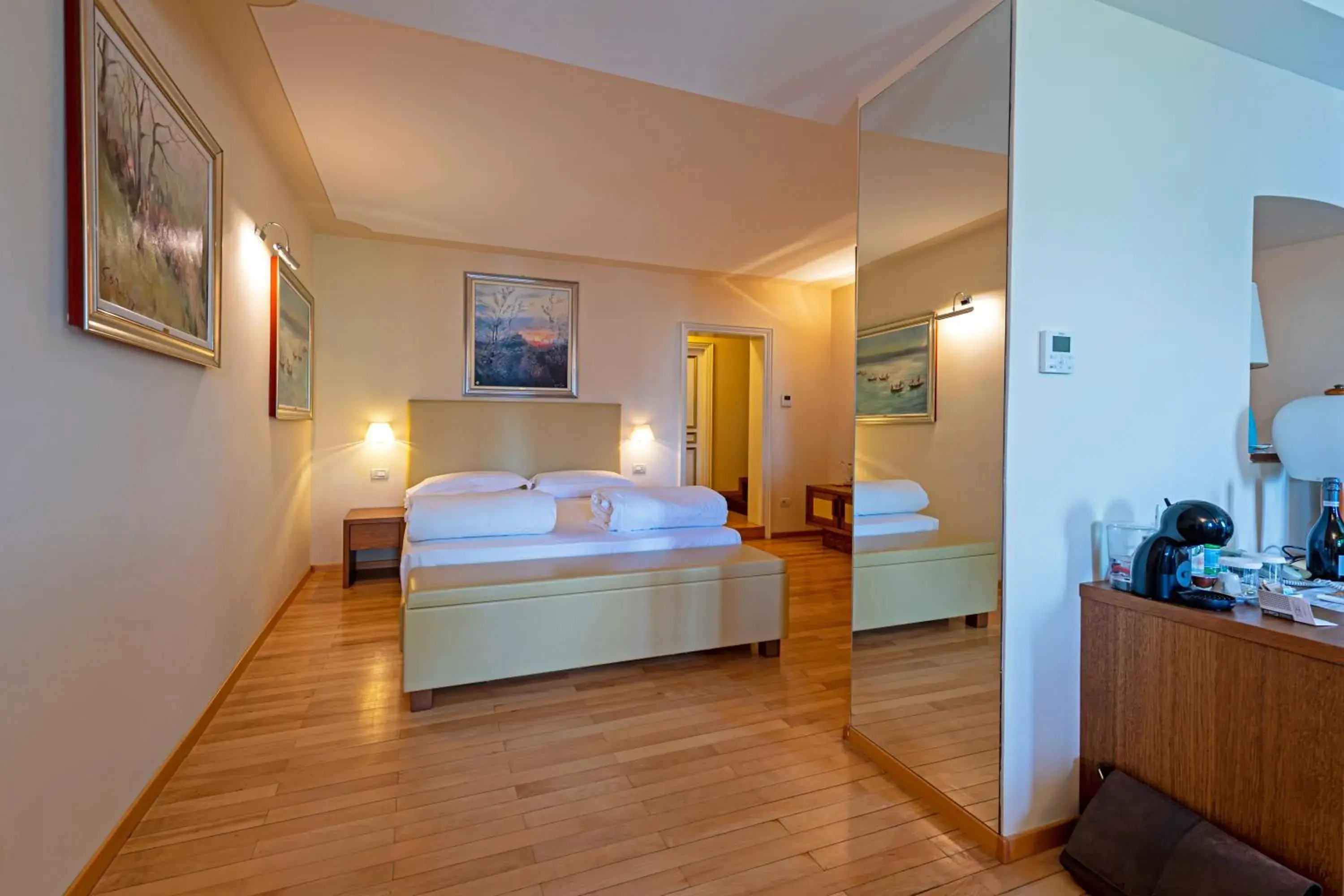 Bedroom, Bed in Hotel Baia D'Oro