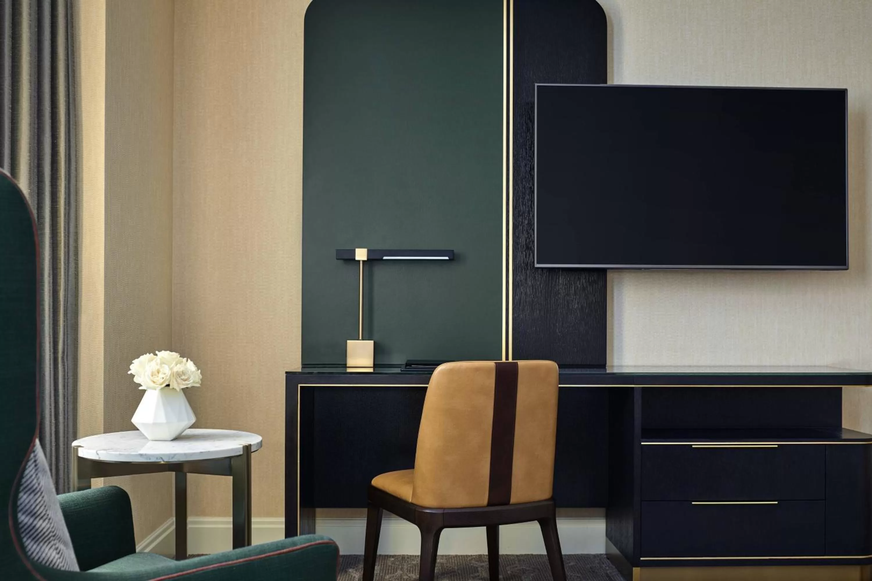 Photo of the whole room in JW Marriott Chicago