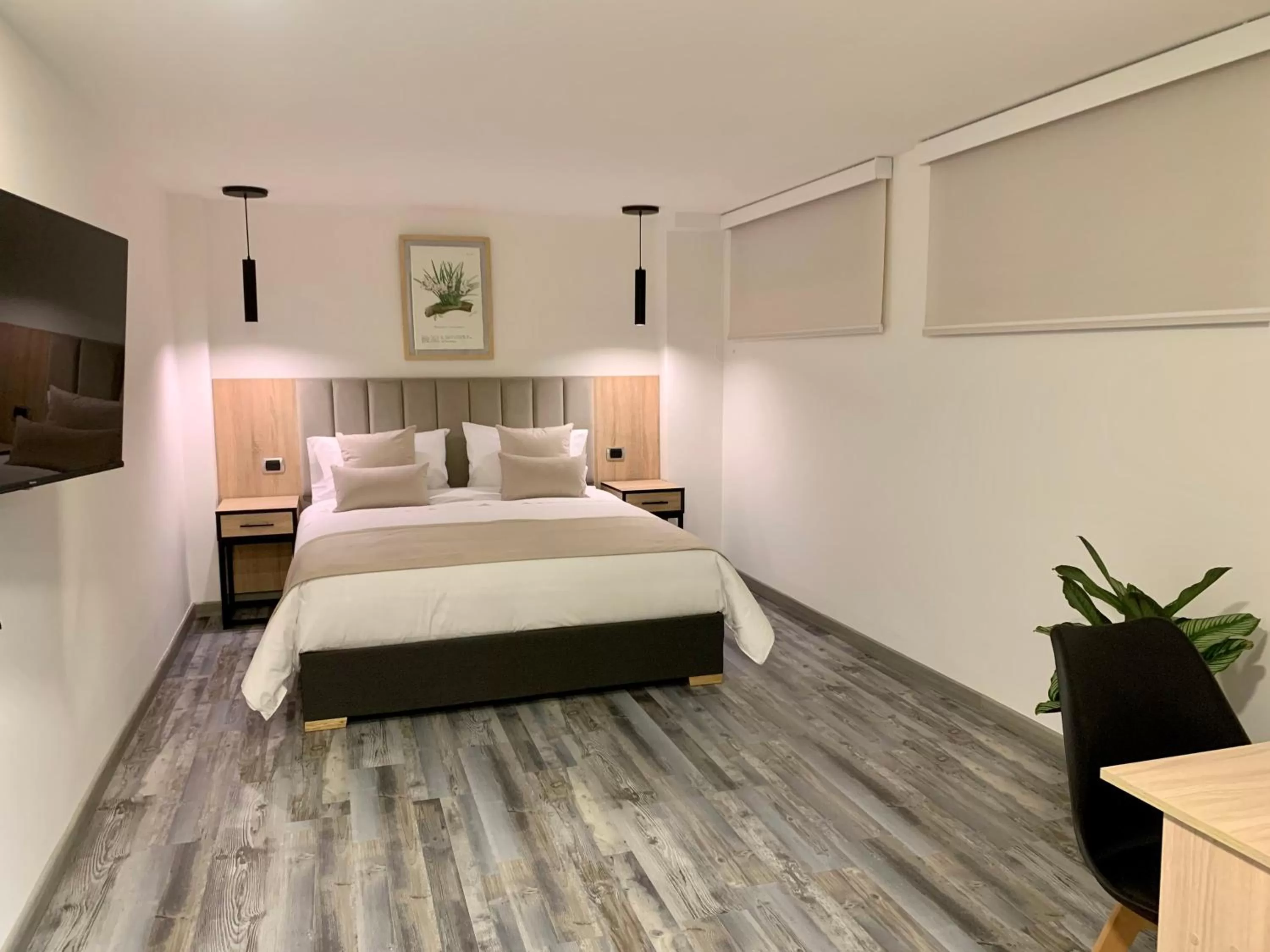 Photo of the whole room, Bed in 86 suites