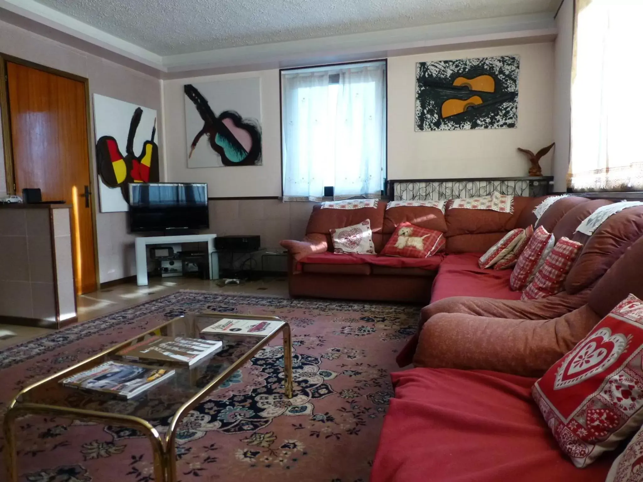 TV and multimedia, Seating Area in Hotel Beau Séjour