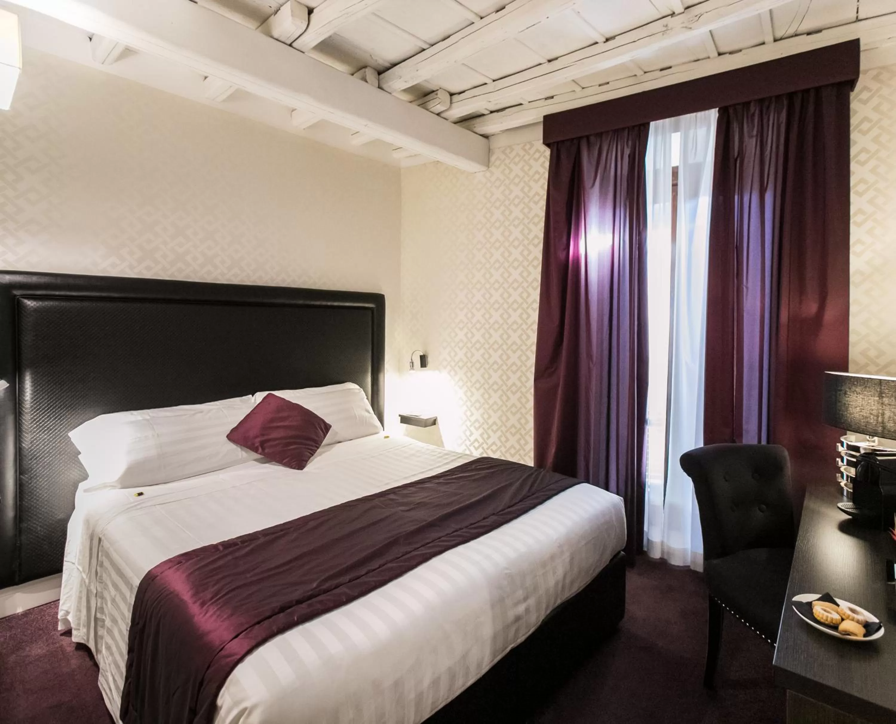 Photo of the whole room, Bed in Minerva Relais