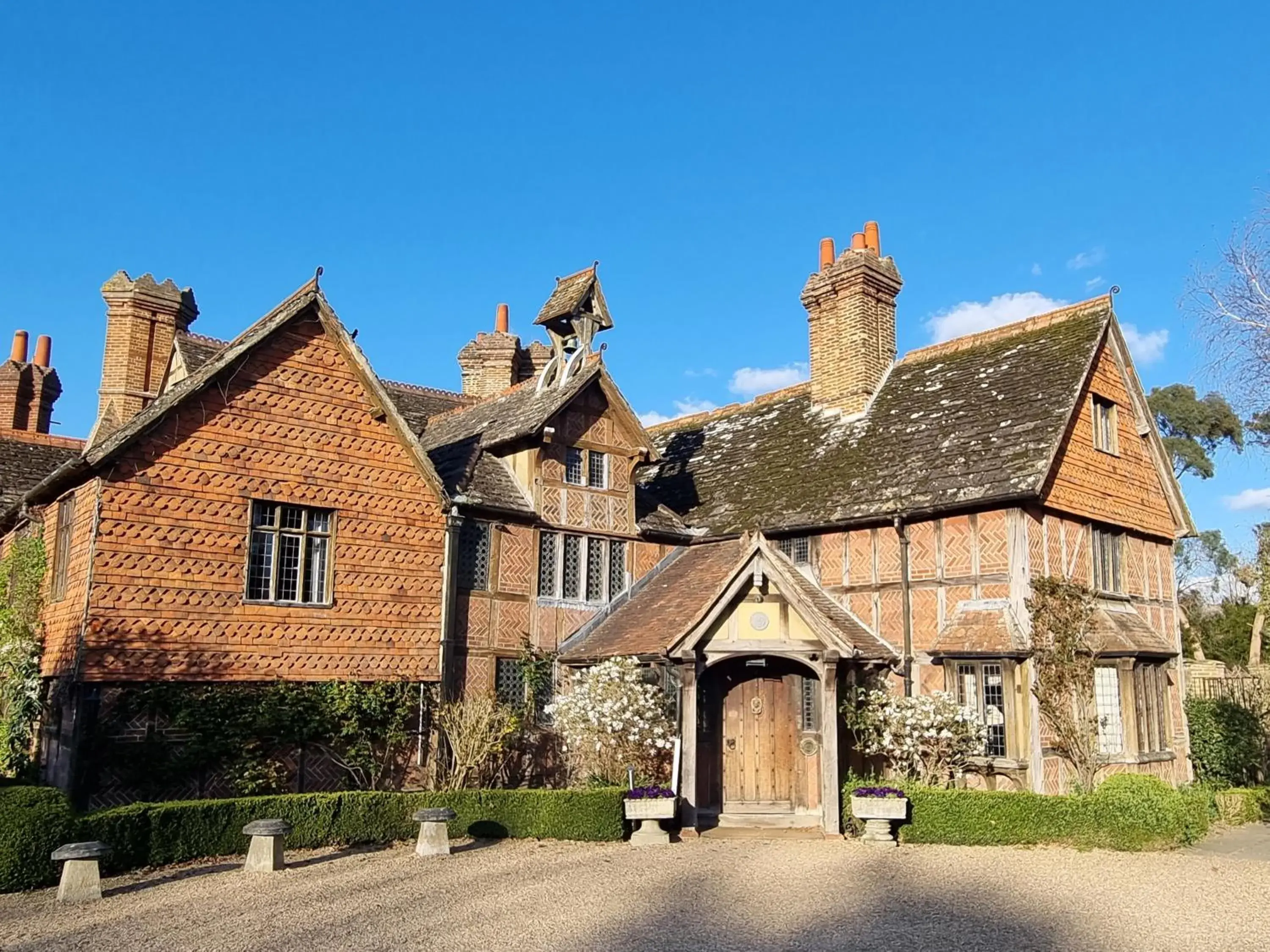 Langshott Manor - Luxury Hotel Gatwick Langshott Manor - Luxury Hotel Gatwick