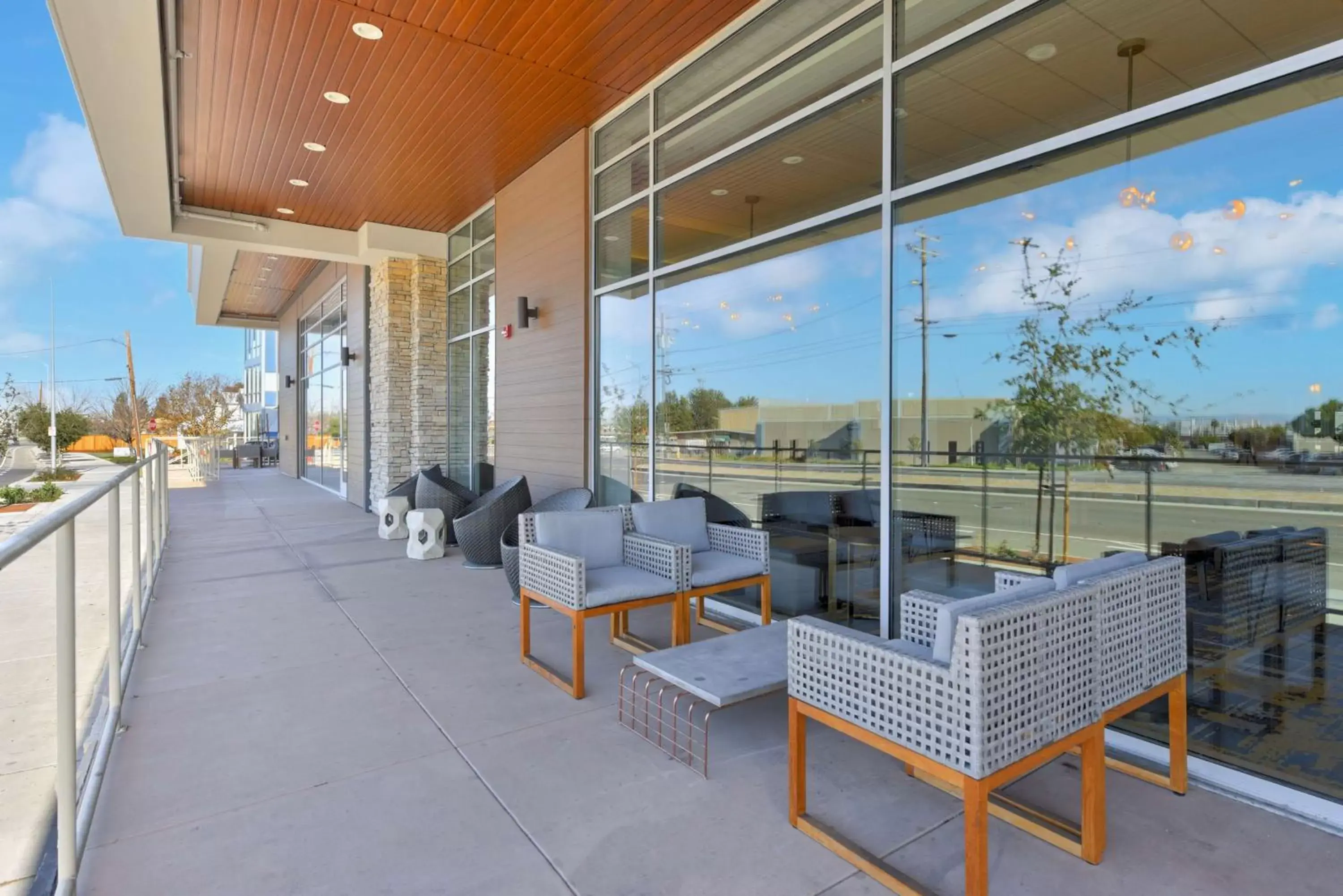 Patio in Hilton Garden Inn Fremont Milpitas