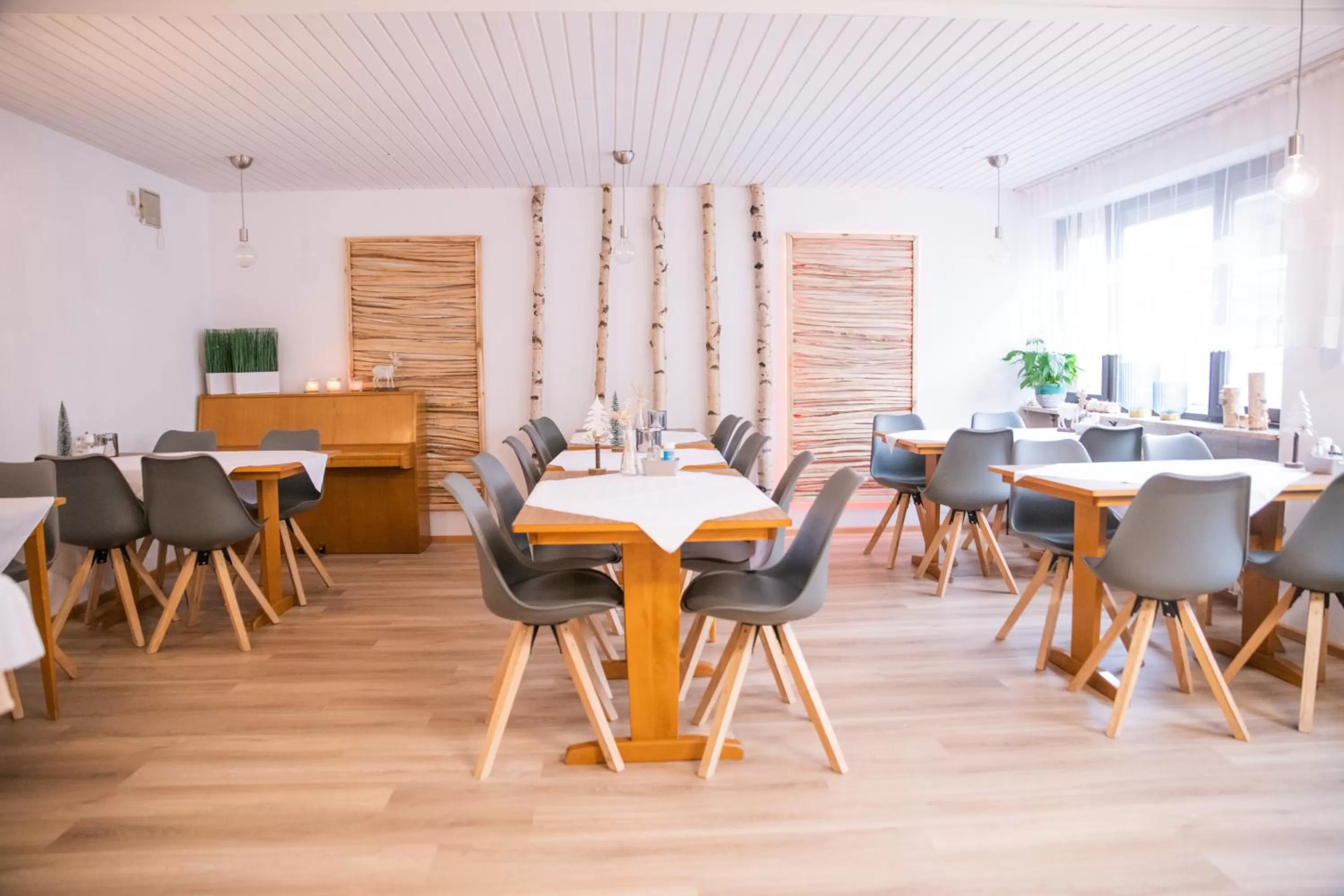 Restaurant/places to eat in Römerhof