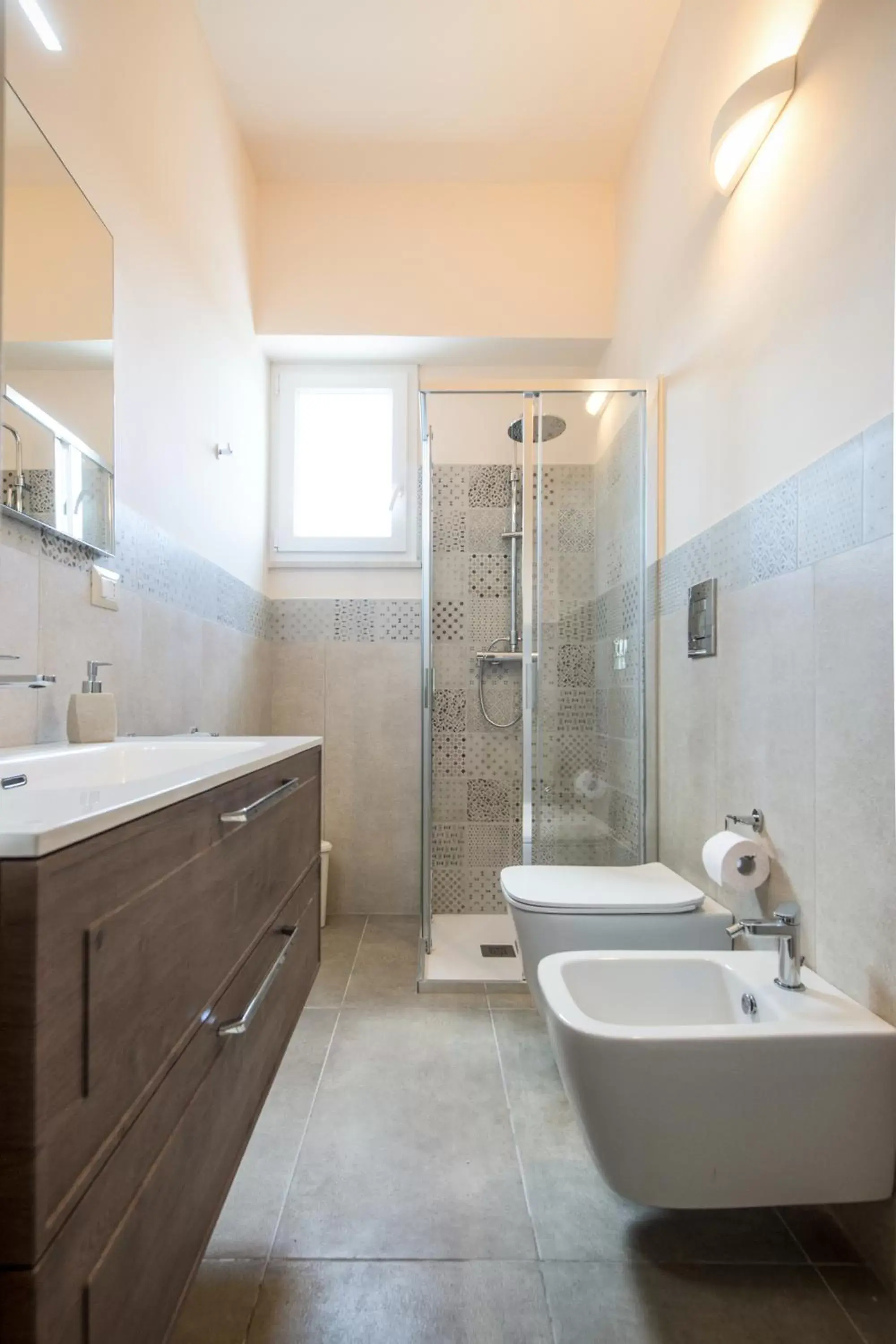 Shower, Bathroom in Parco Degli Aranci