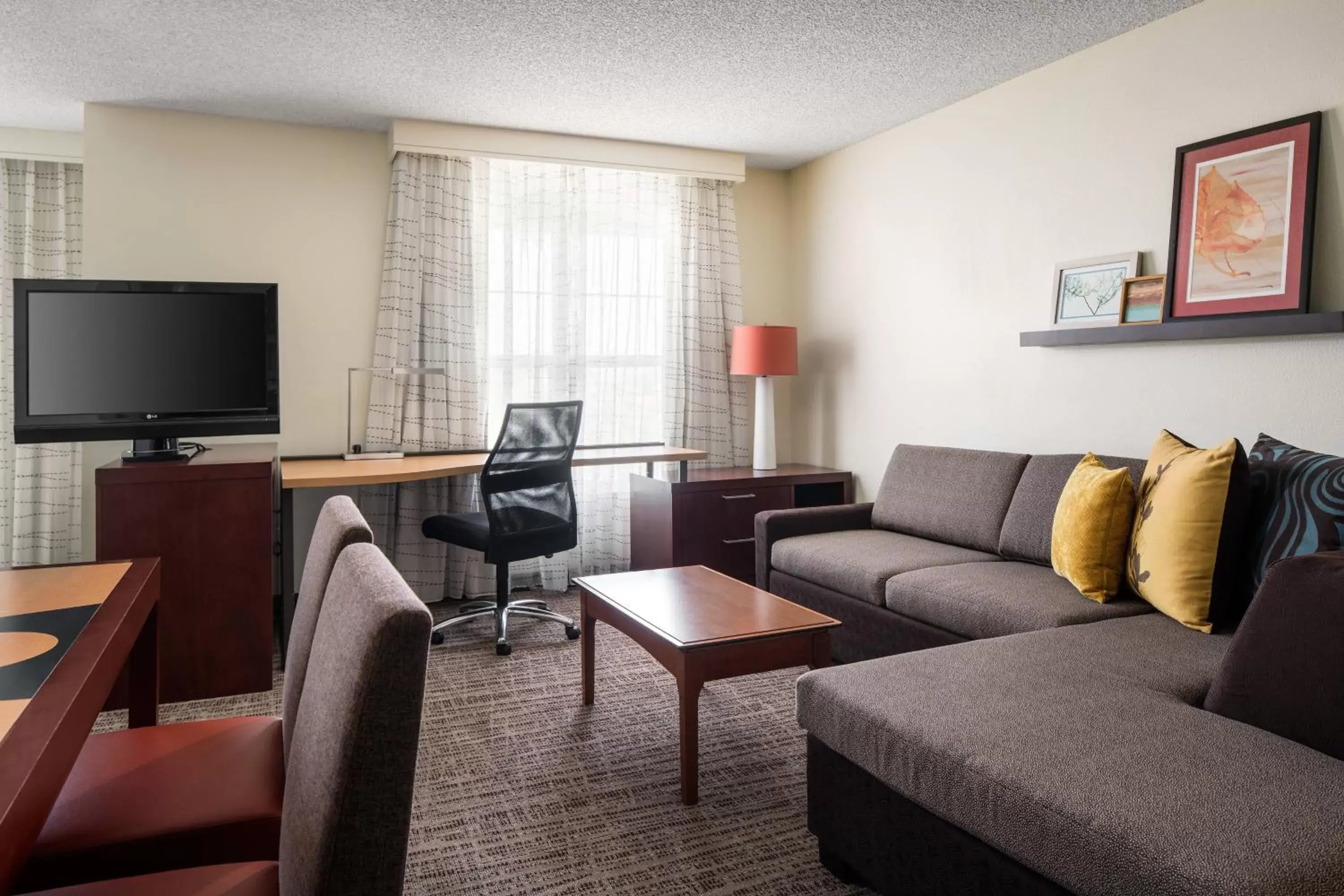 Photo of the whole room, Seating Area in Residence Inn by Marriott Cypress Los Alamitos