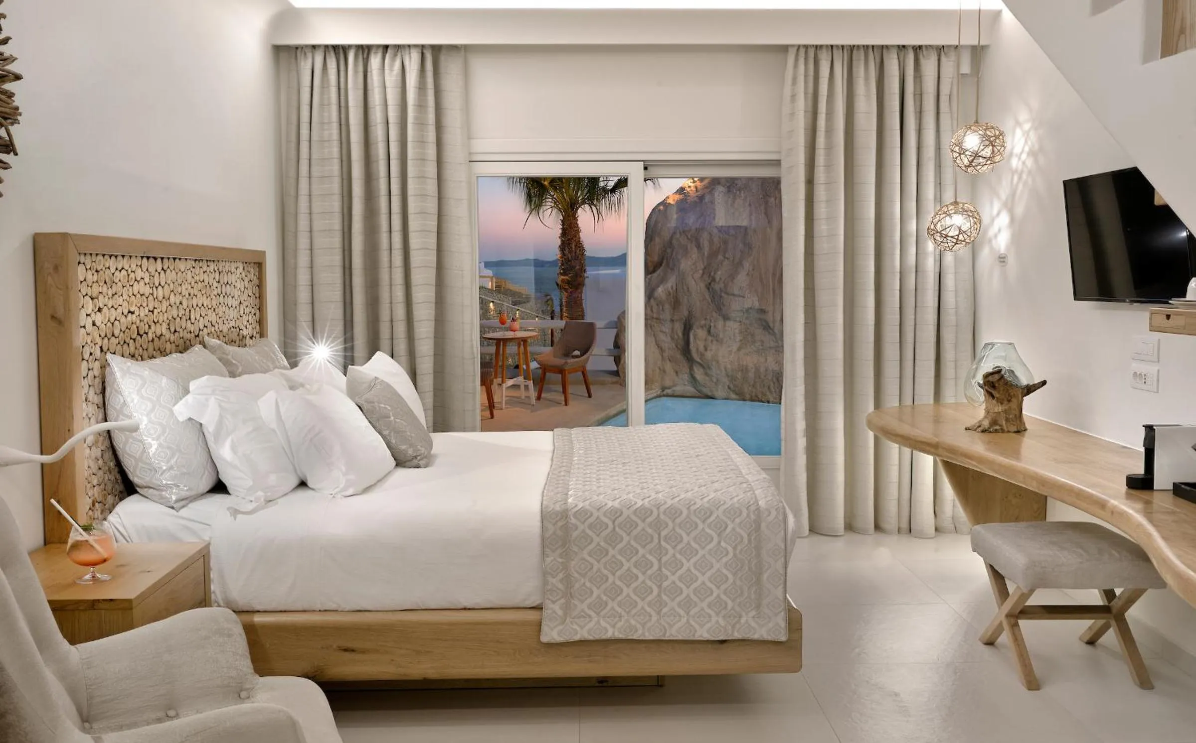 Bed in Anax Resort and Spa