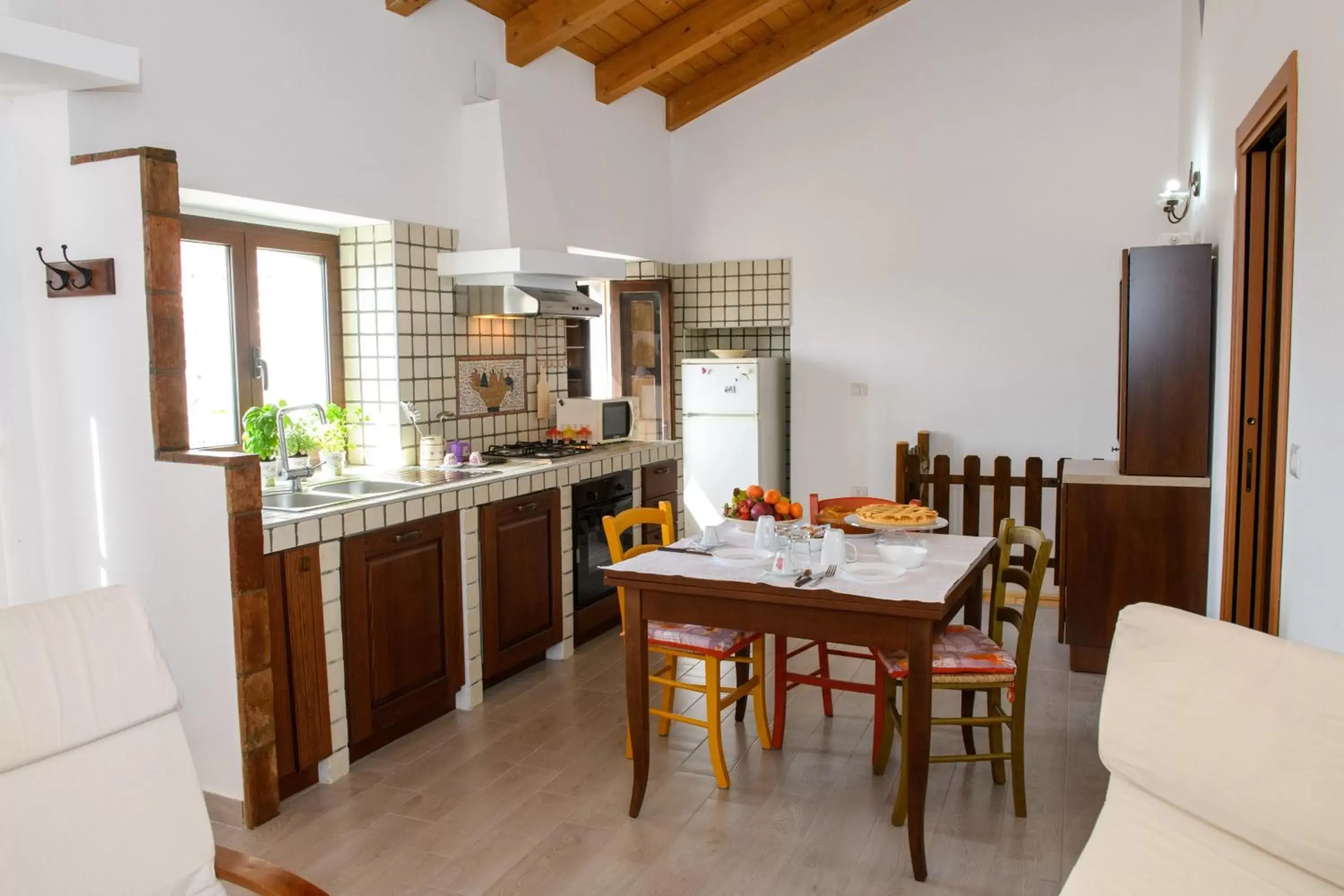 Kitchen or kitchenette, Dining Area in Terrazzo sullo Ionio