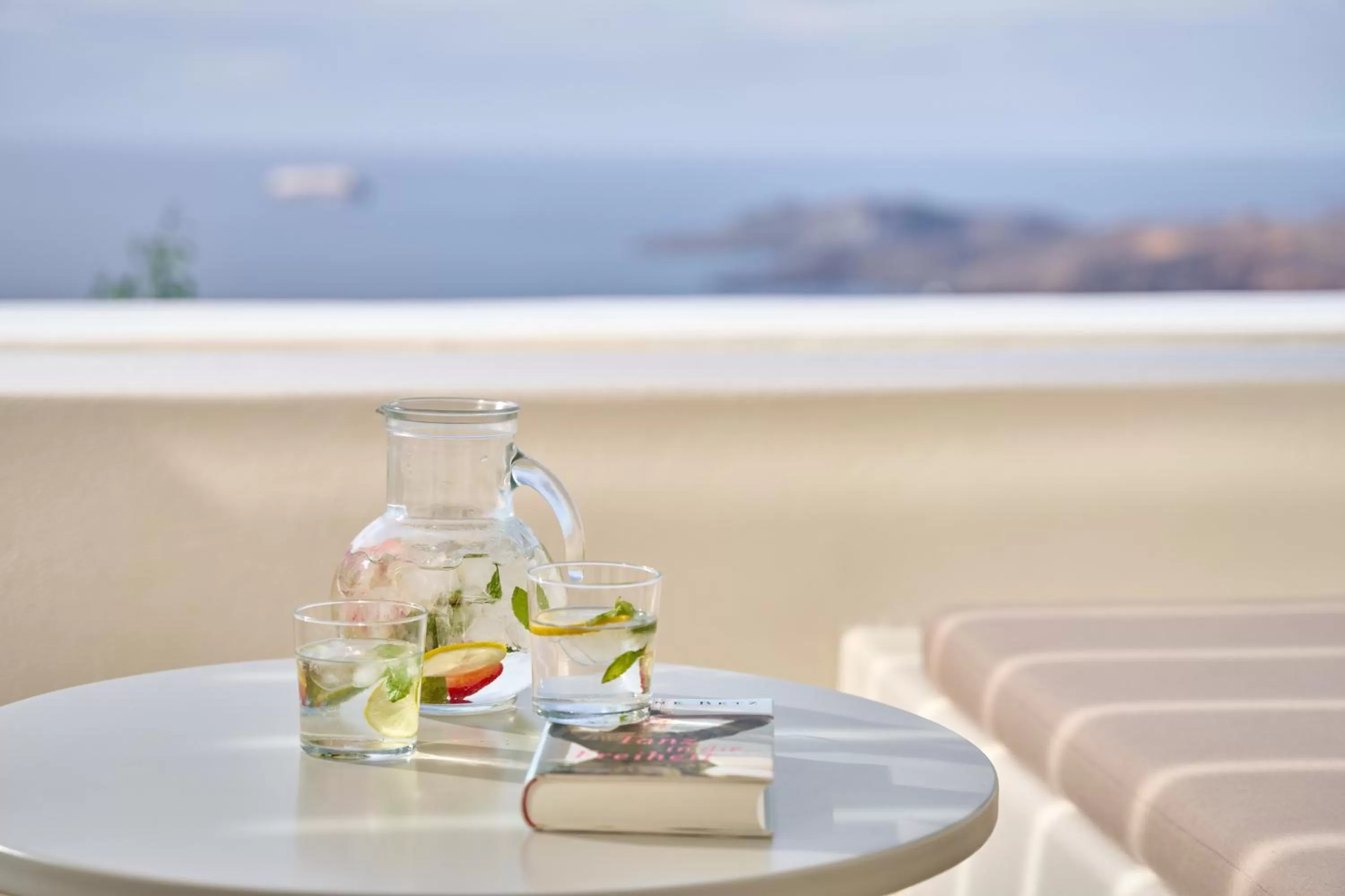 Lilium Hotel Santorini