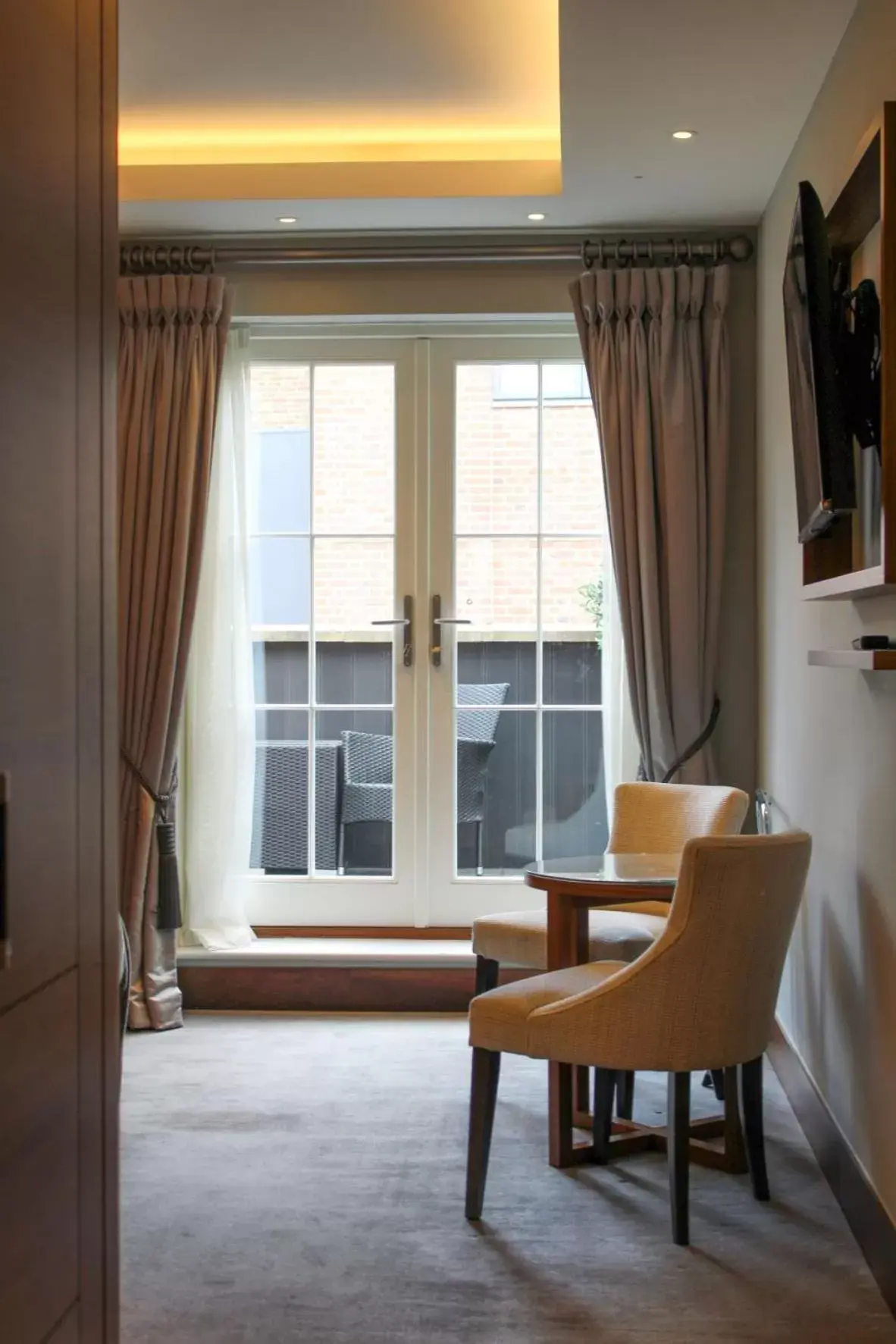 Seating Area in One Warwick Park Hotel