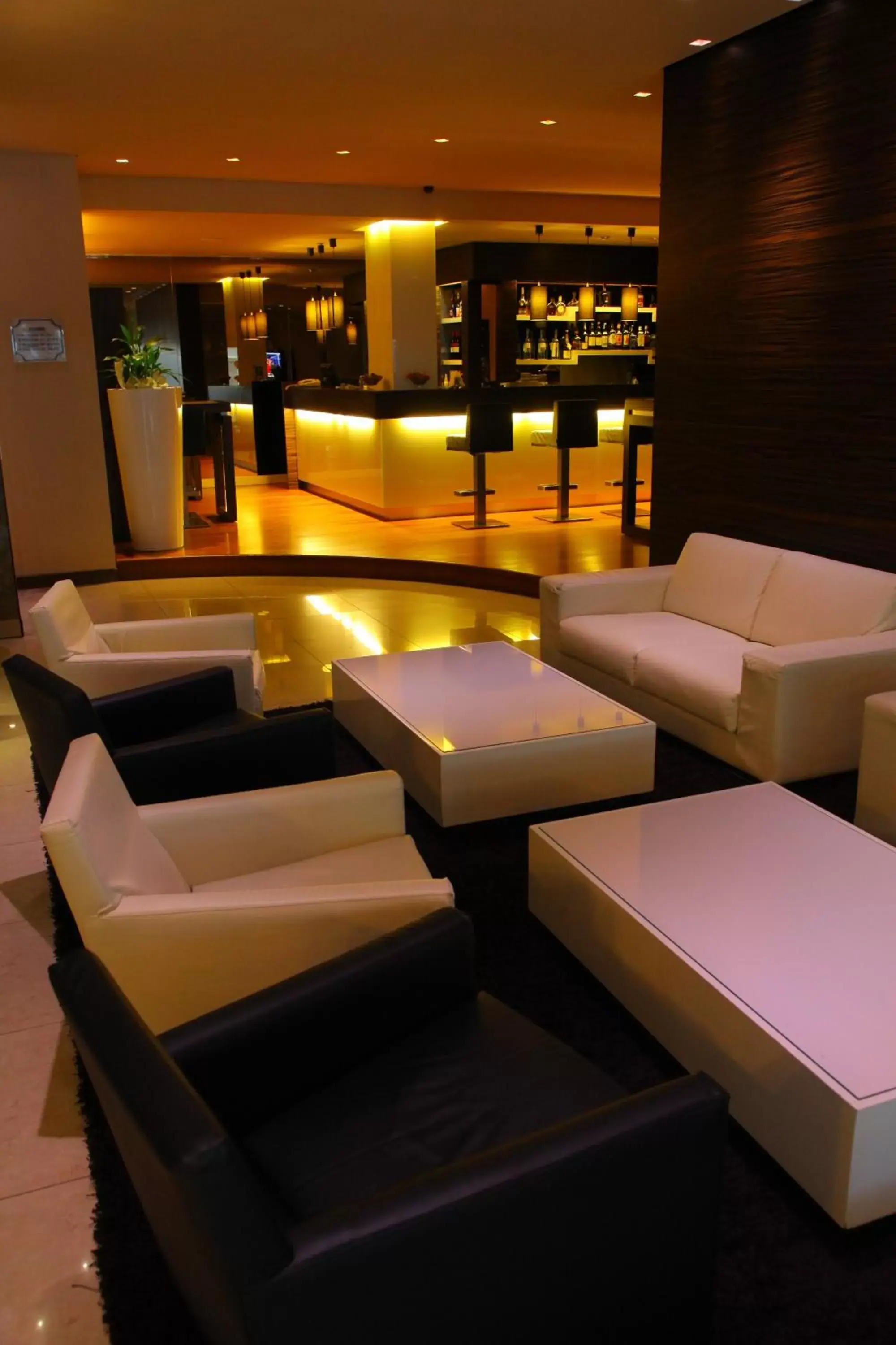 Lounge or bar in Best Western Hotel Tre Torri