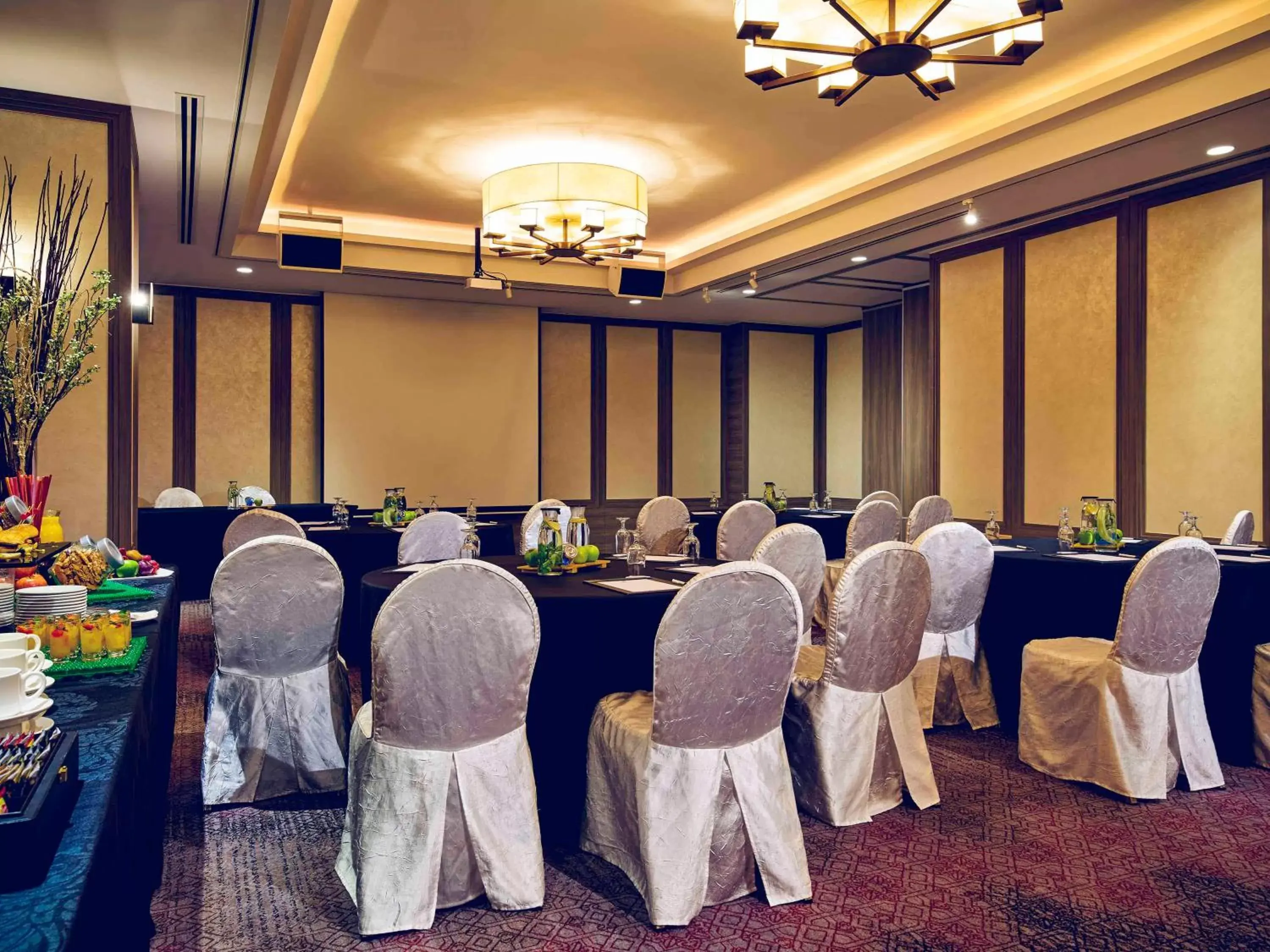 Meeting/conference room, Banquet Facilities in Grand Mercure Singapore Roxy