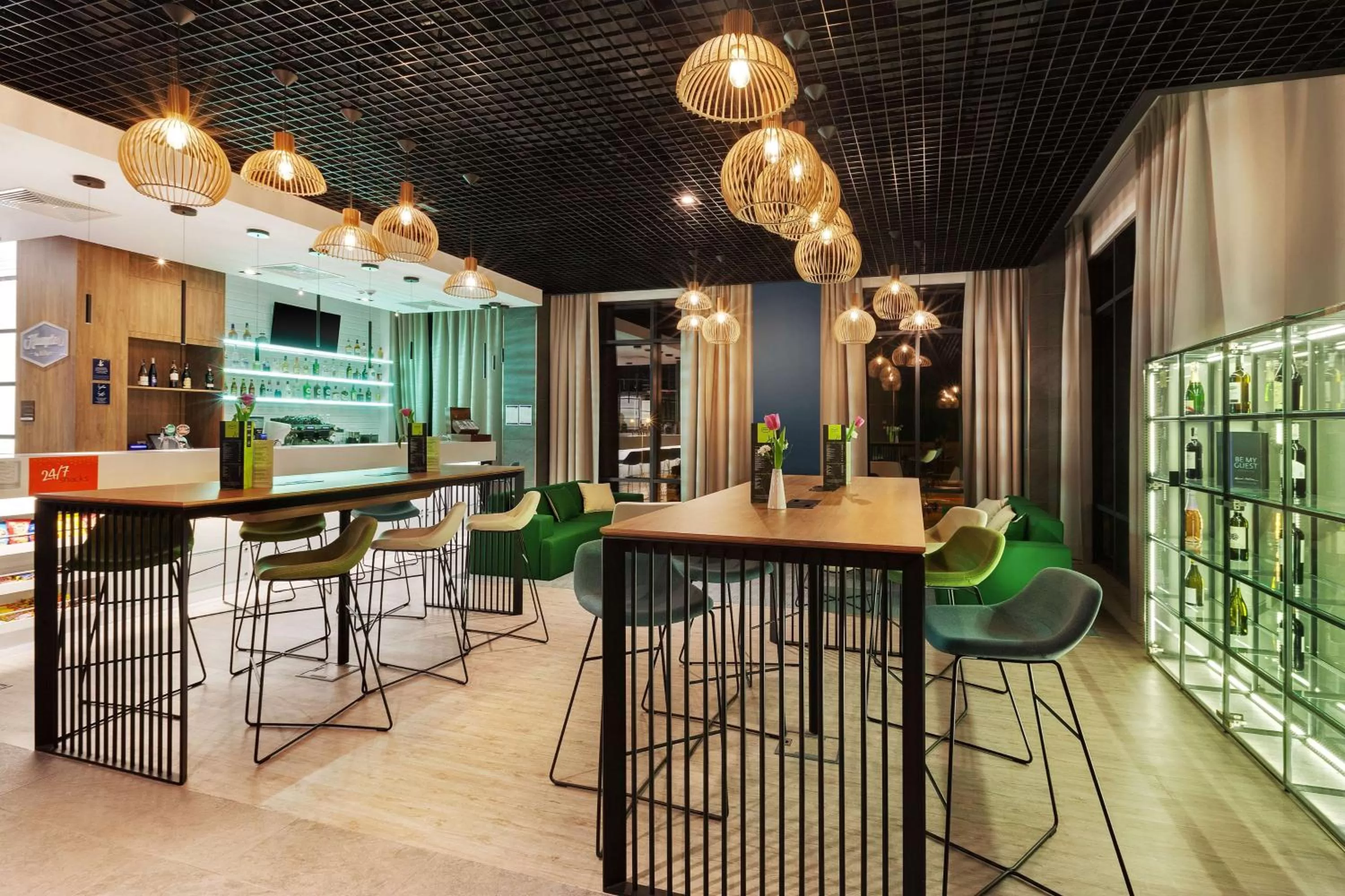 Lounge or bar in Hampton By Hilton Lublin