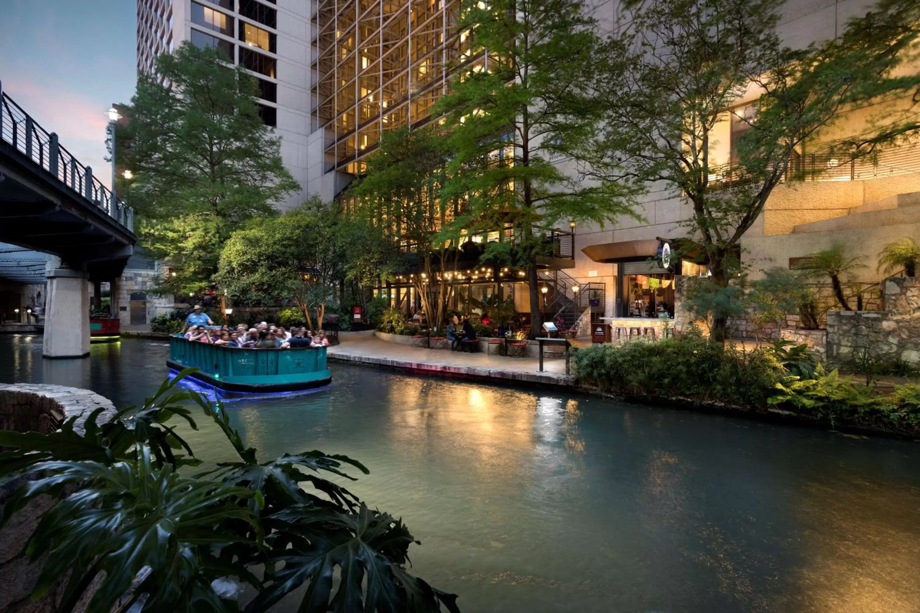 Property building in Hyatt Regency San Antonio Riverwalk