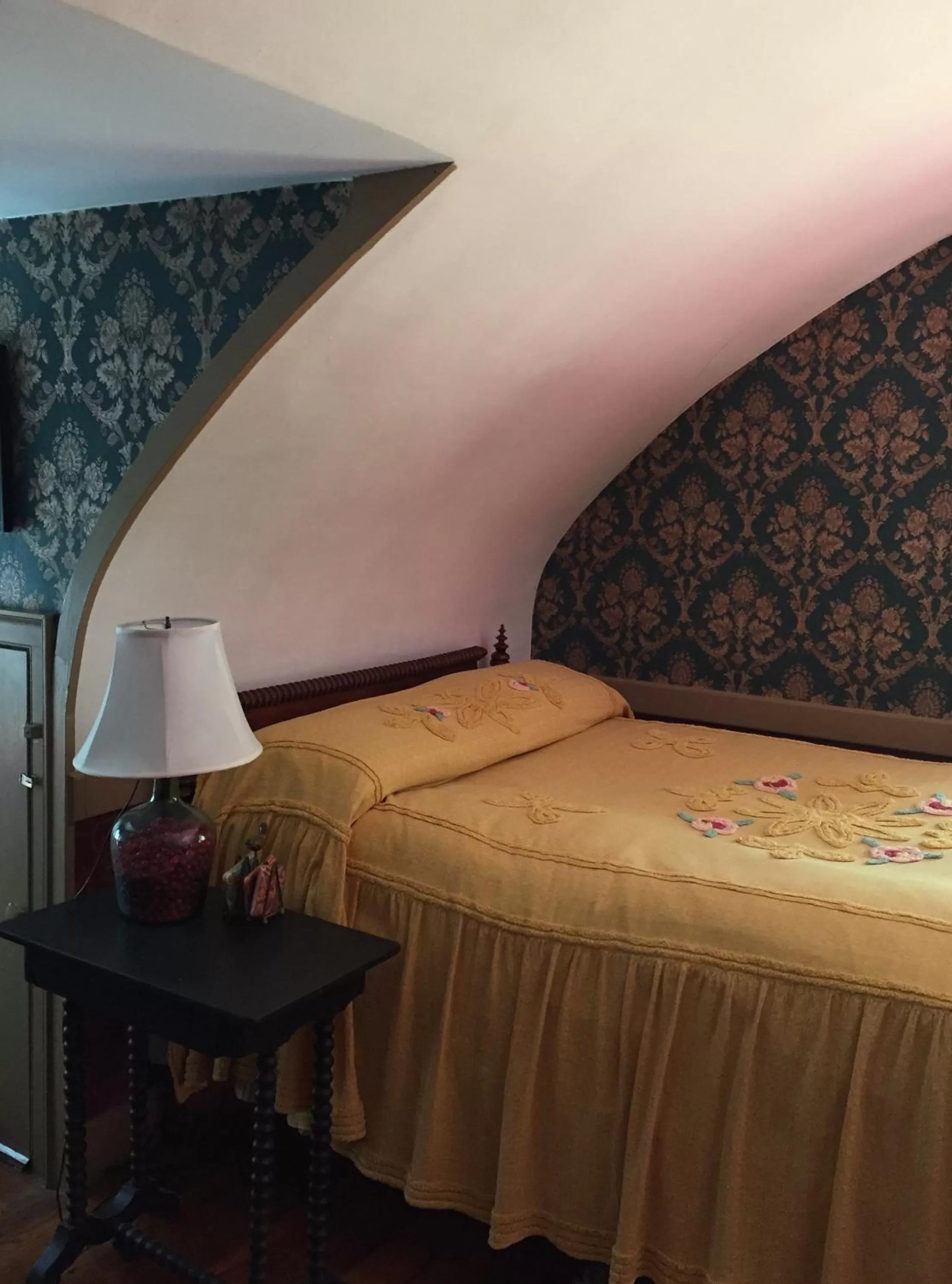 Bedroom, Bed in Innkeeper's Place B&B