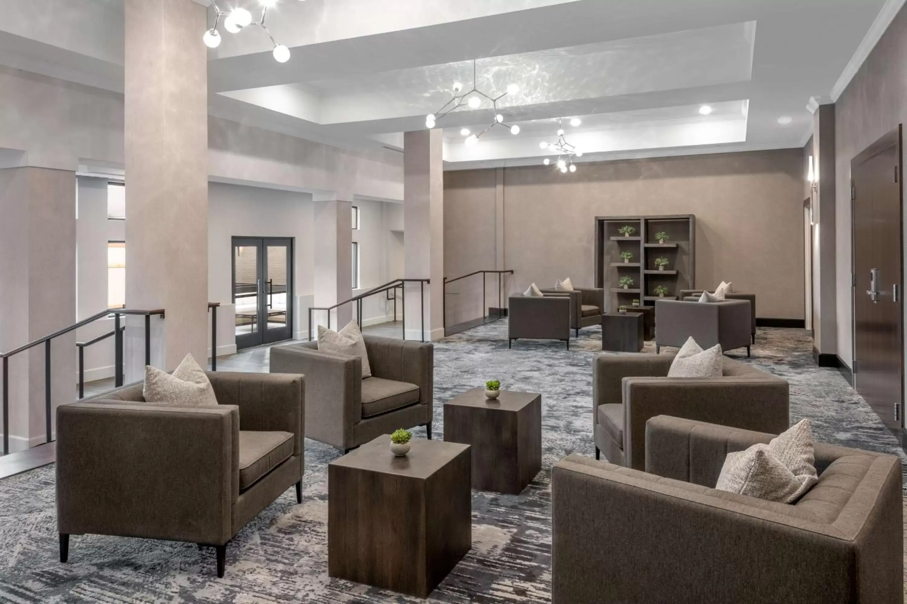 Meeting/conference room, Lounge/Bar in DoubleTree by Hilton Denver Cherry Creek, CO