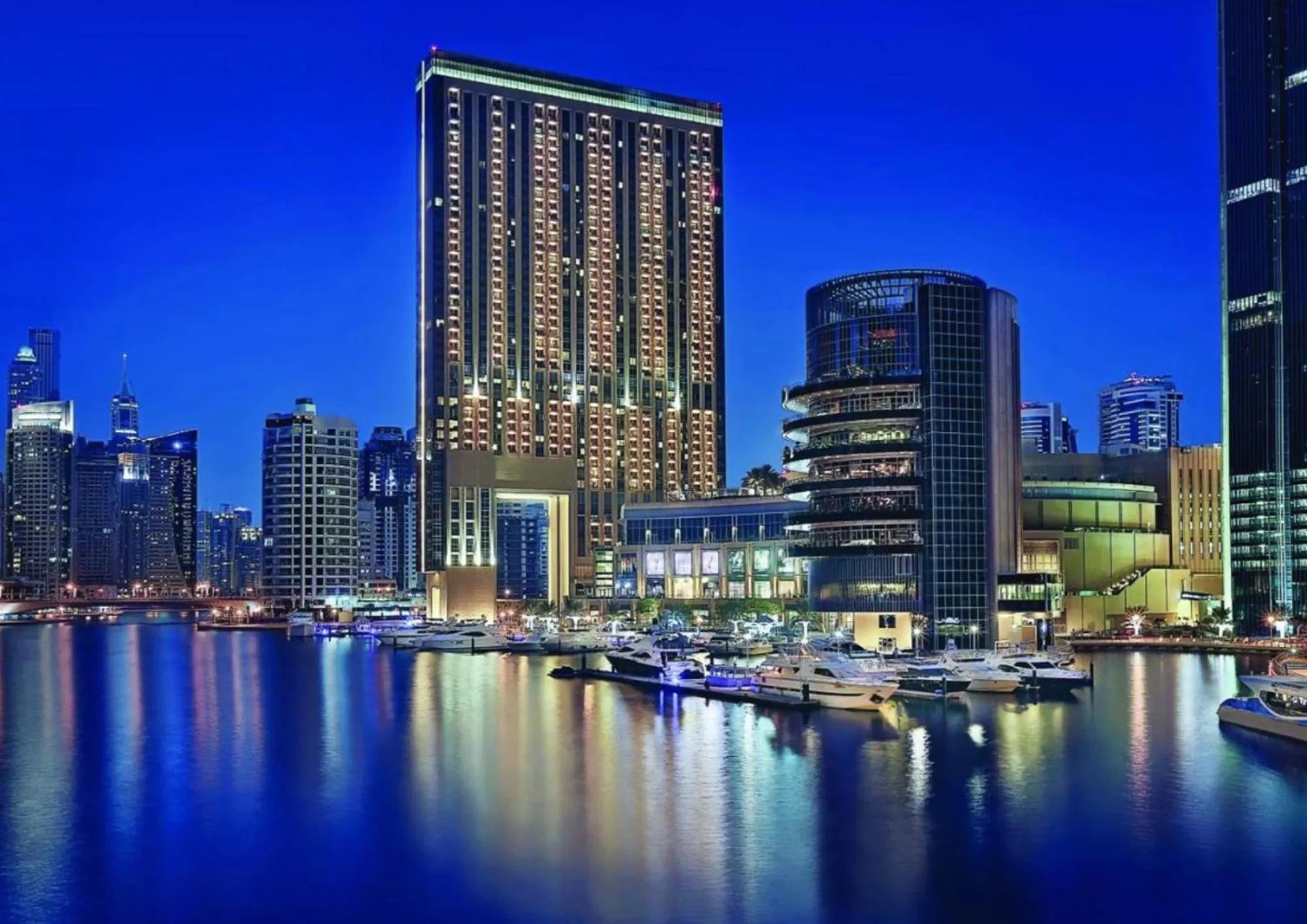 Nearby landmark in Emaar Residences Dubai Marina by Qstay - formerly Address Dubai Marina