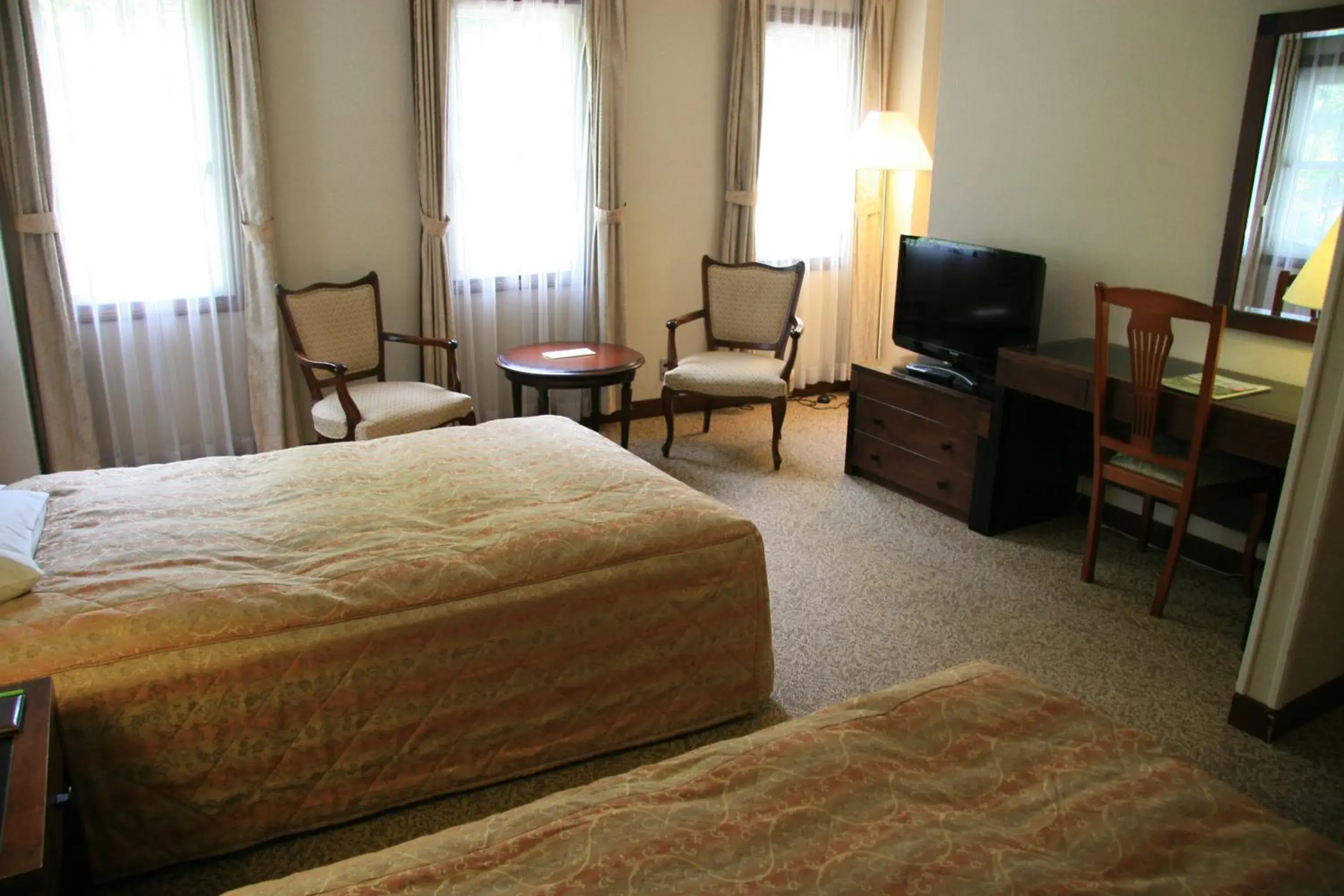 Photo of the whole room, Bed in Kyu Karuizawa Hotel Otowa No Mori