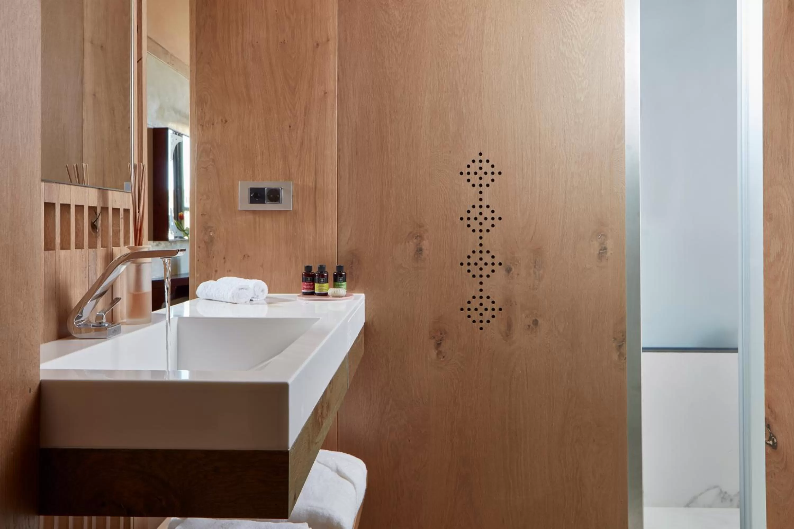 Bathroom in Domus Renier Boutique Hotel