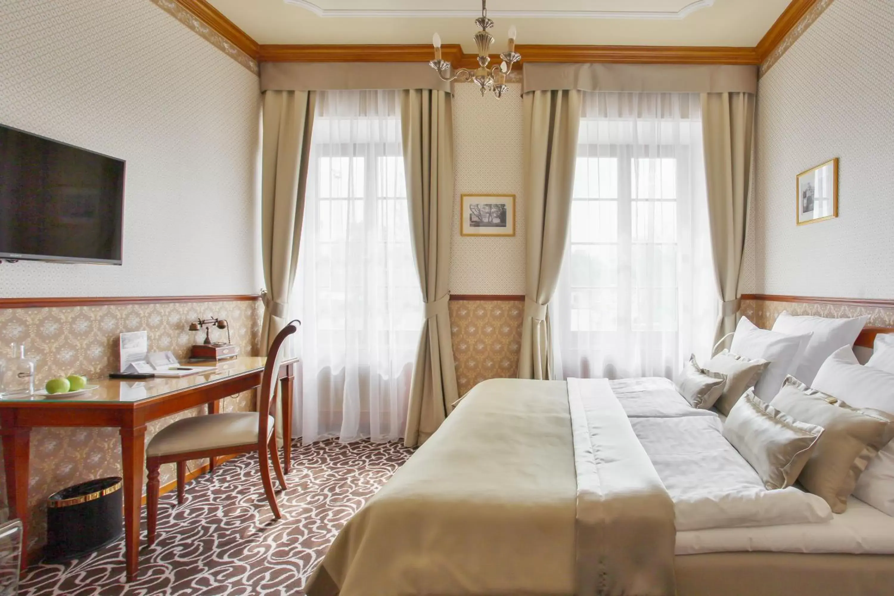 Property building, Bed in Chateau St. Havel - Wellness Hotel