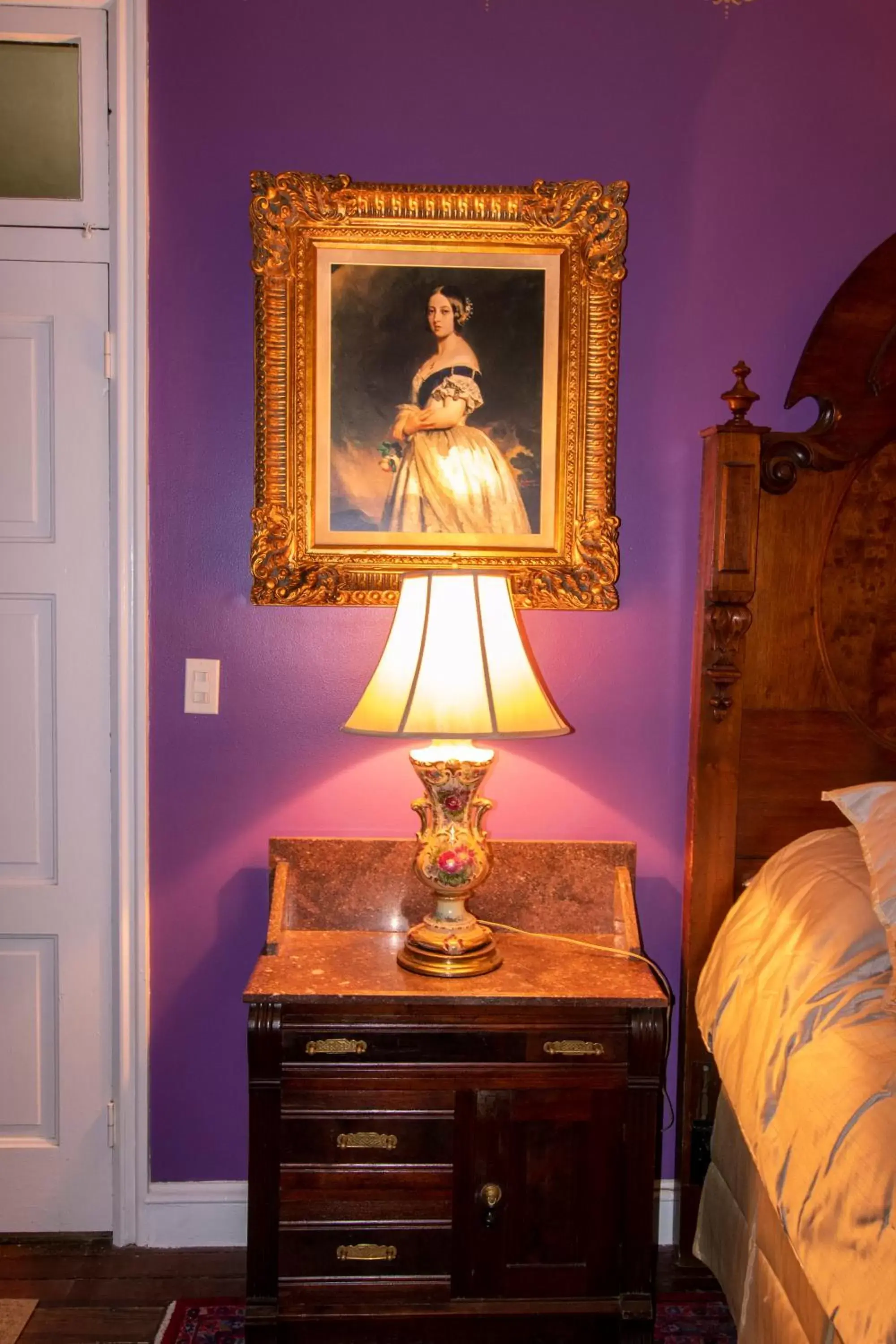 Decorative detail, Bed in Gifford-Risley House Bed and Breakfast