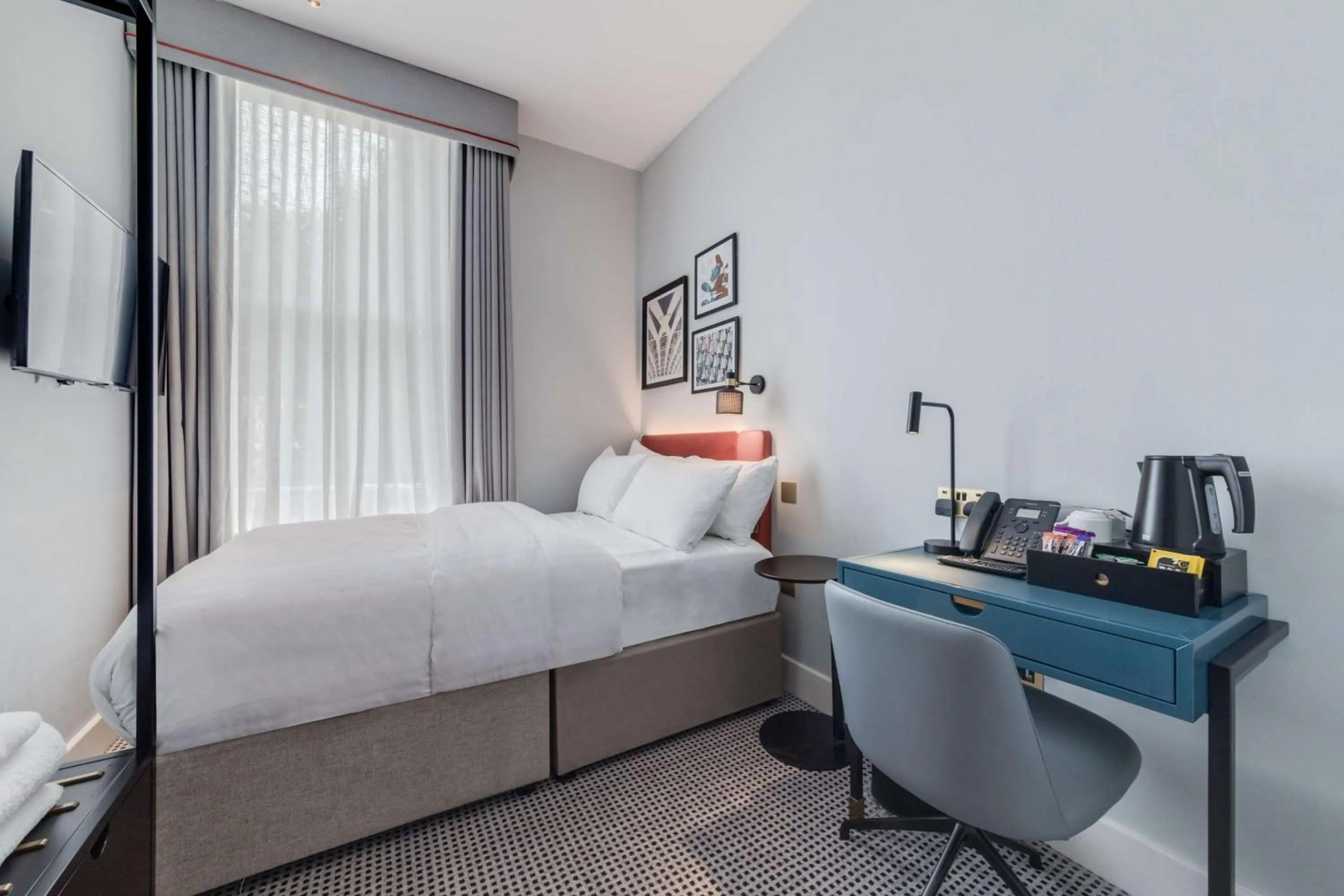 Bedroom in Best Western The Boltons