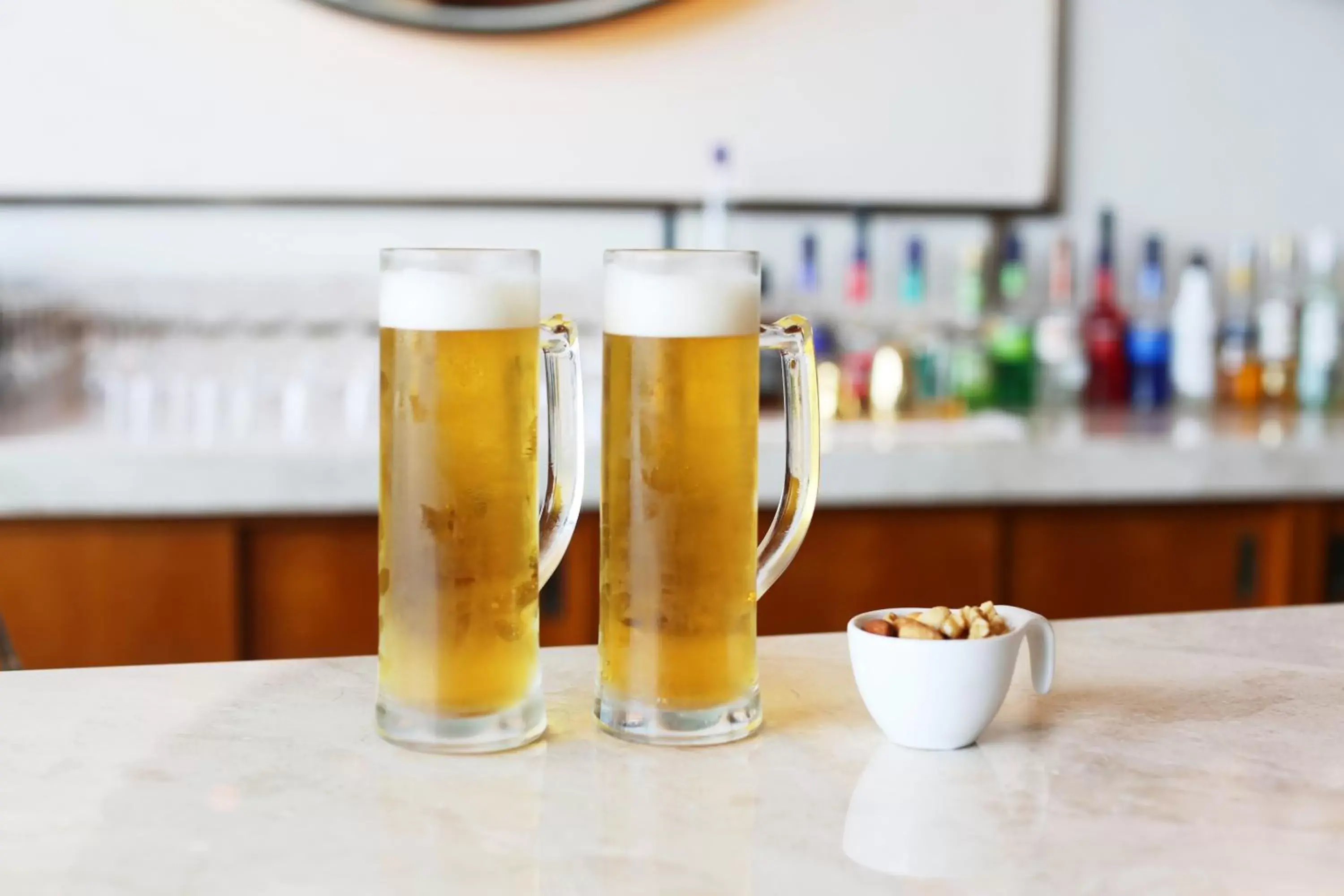 Lounge or bar in Ramada Plaza by Wyndham Jeju Ocean Front Lounge or bar in Ramada Plaza by Wyndham Jeju Ocean Front