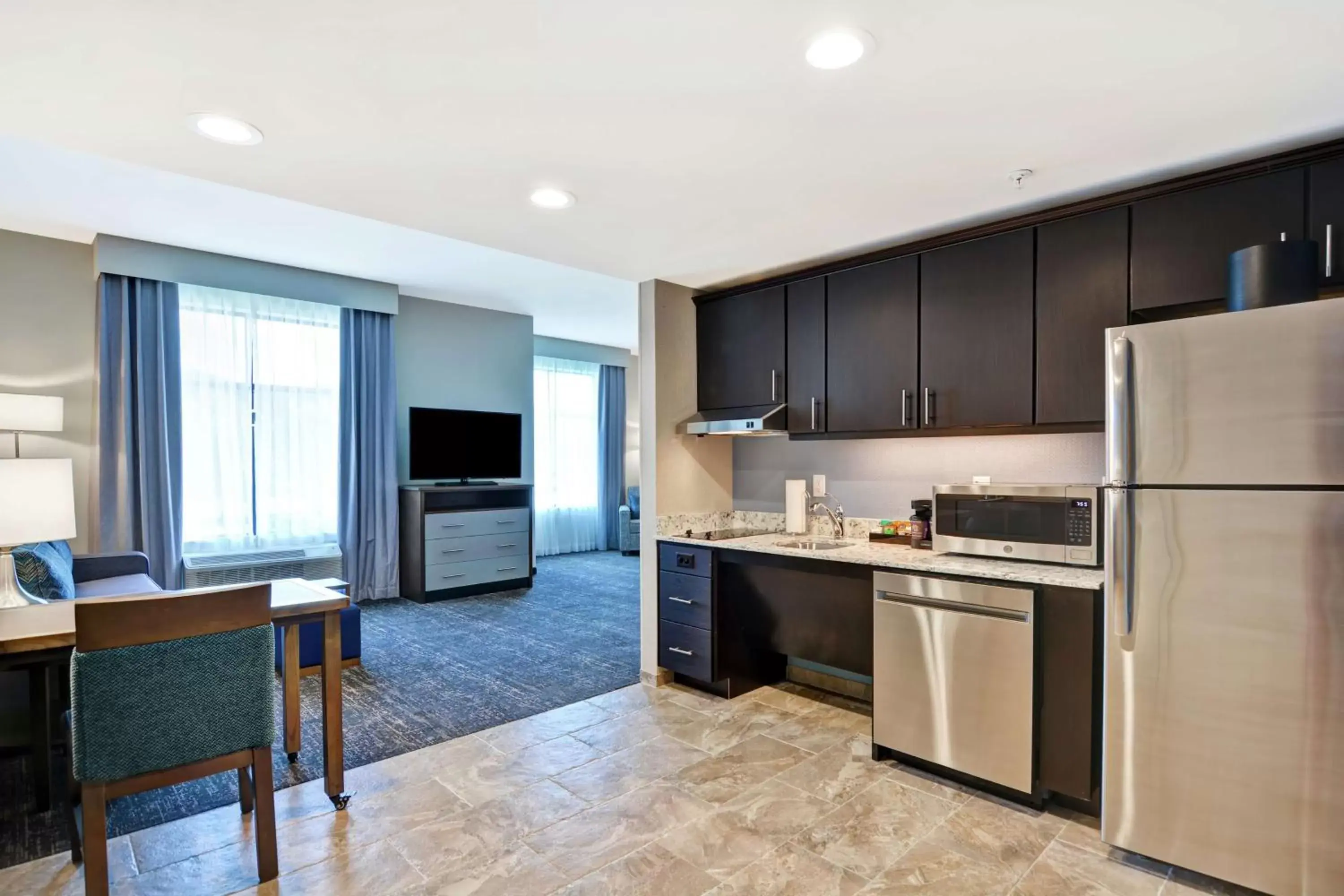 Bedroom, Kitchen/Kitchenette in Homewood Suites By Hilton Poughkeepsie