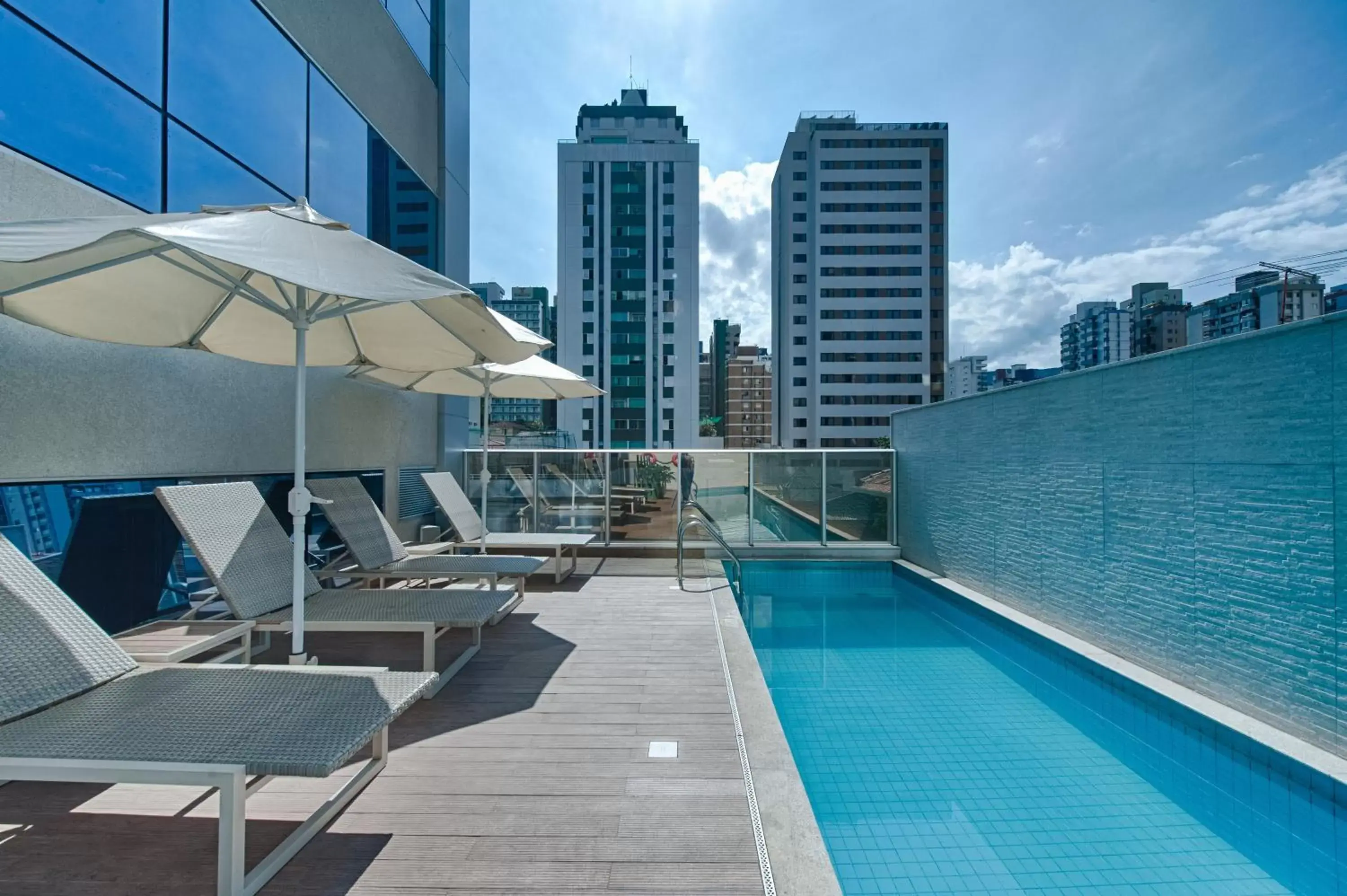 Swimming Pool in Holiday Inn Belo Horizonte Savassi, an IHG Hotel