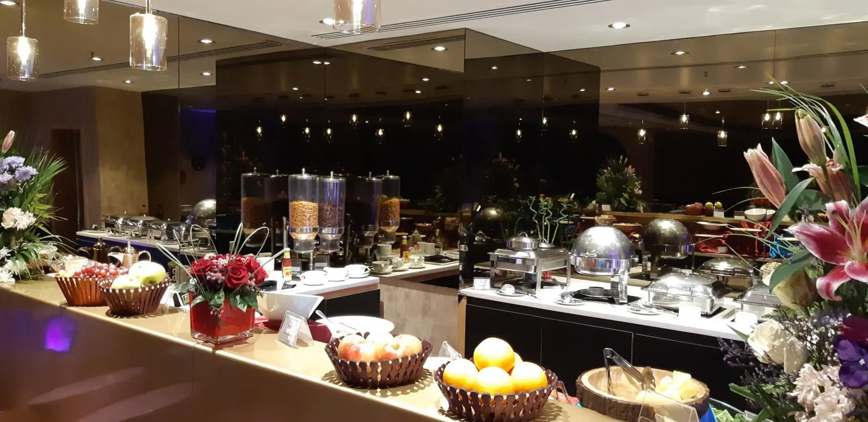 Continental breakfast, Food in Lotus Grand Hotel