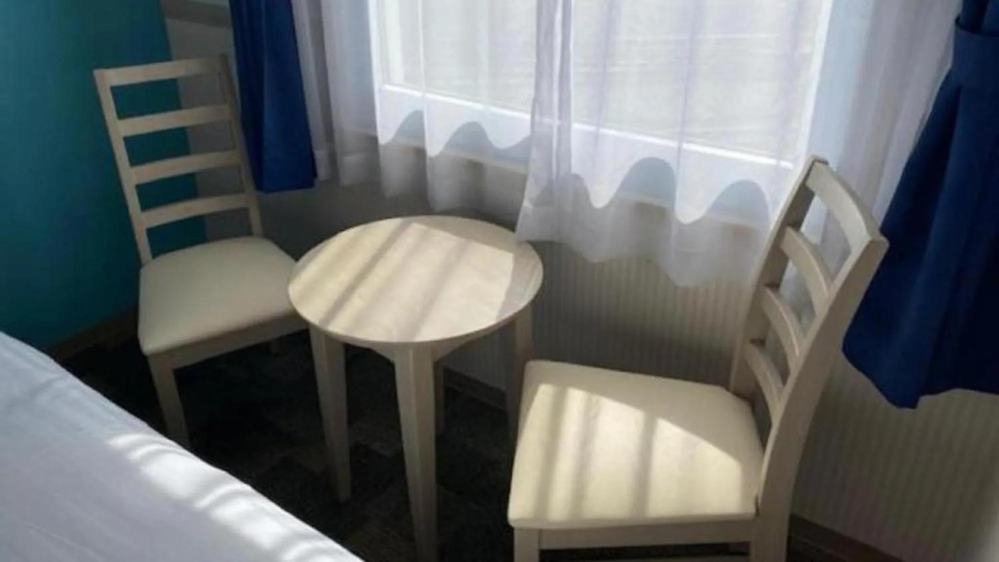 Bedroom, Bed in Toyoko Inn Himeji-eki Shinkansen Kita-guchi