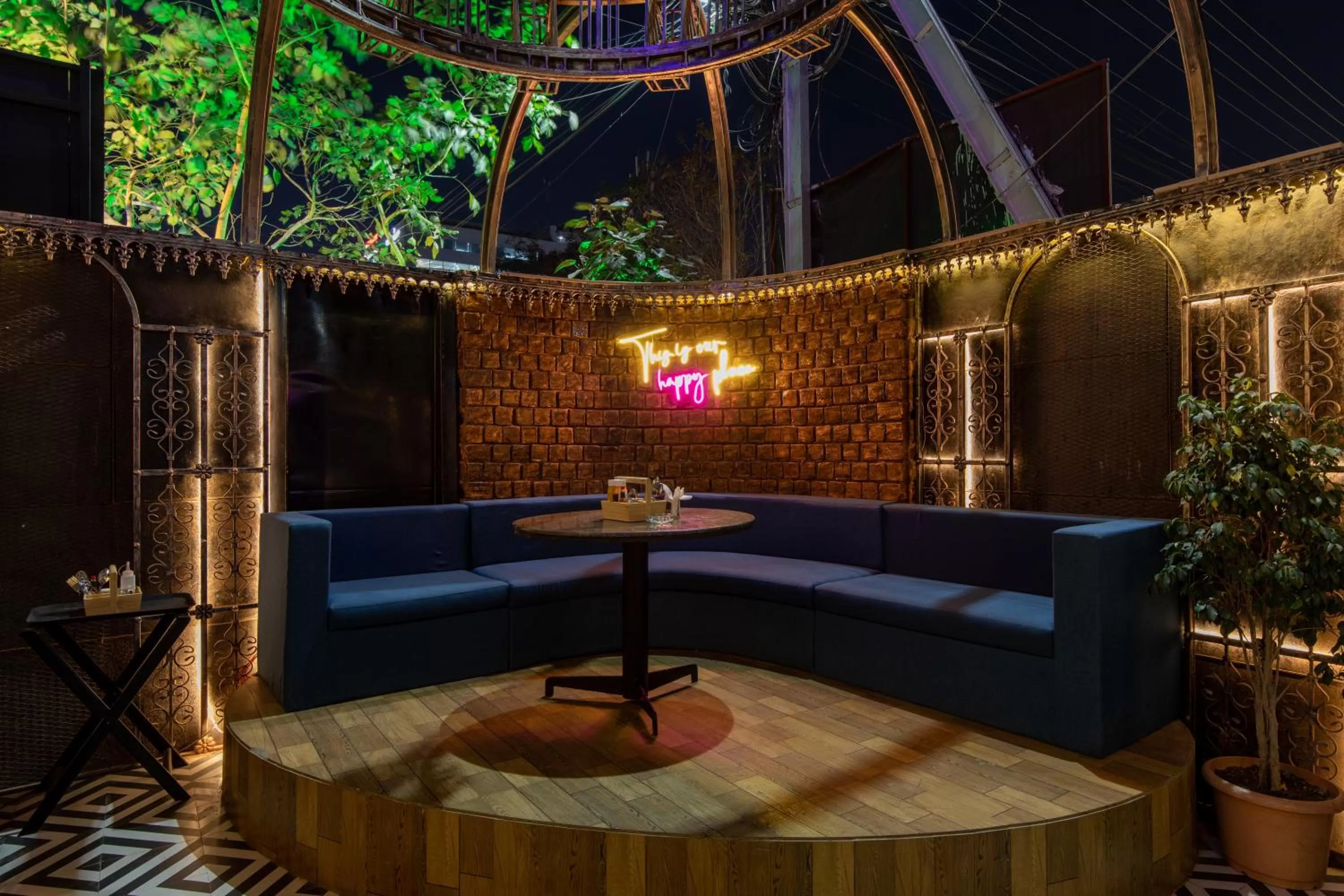 Night in The Grand Shaurya