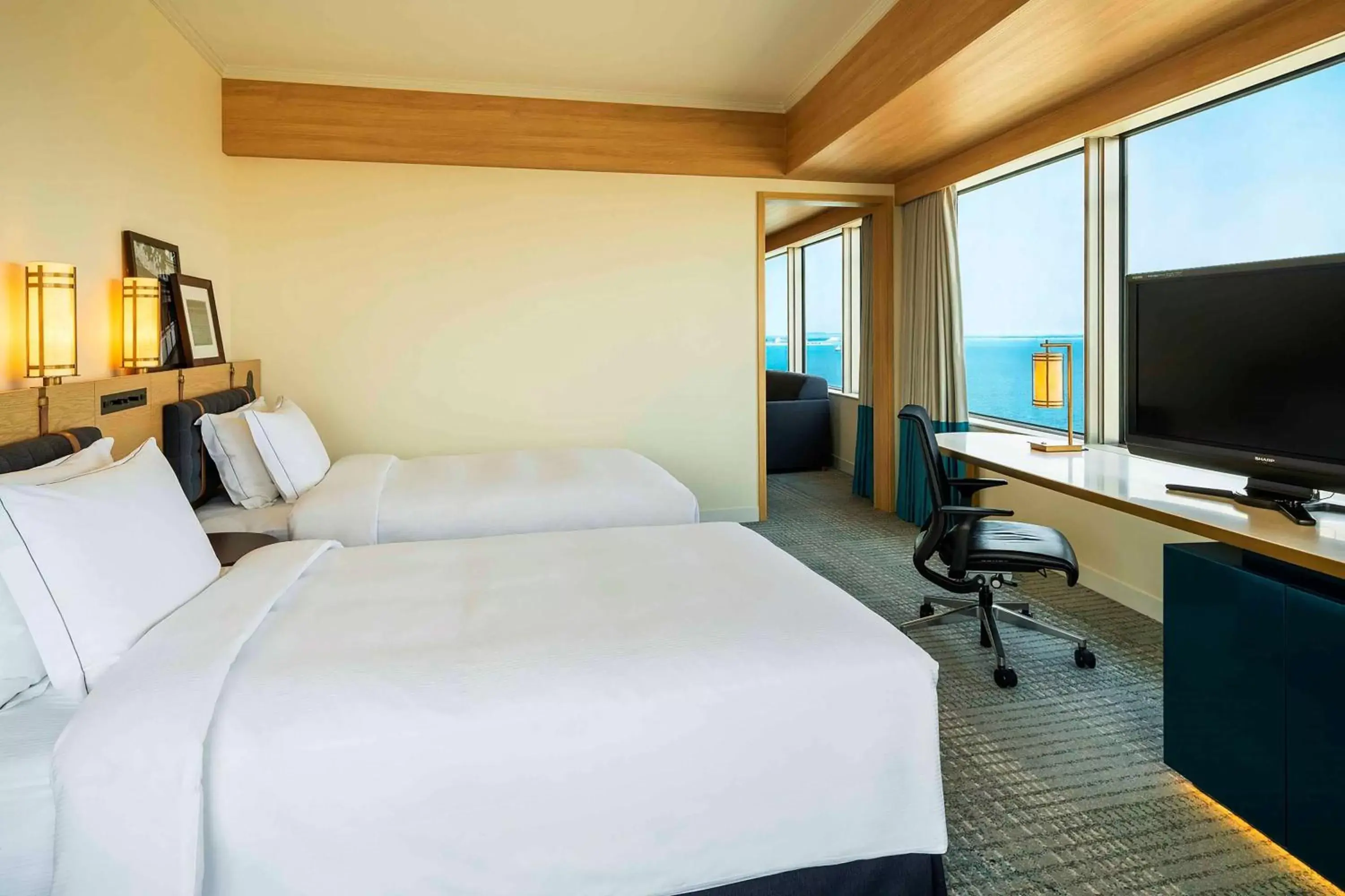 Bedroom, Bed in Hilton Fukuoka Sea Hawk