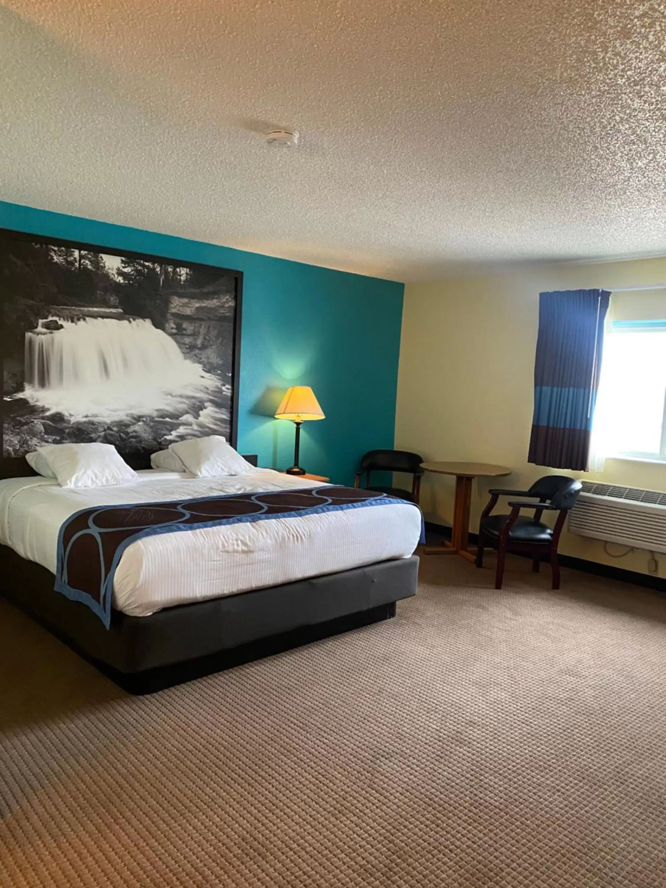 Bedroom, Bed in Super 8 by Wyndham Ogallala