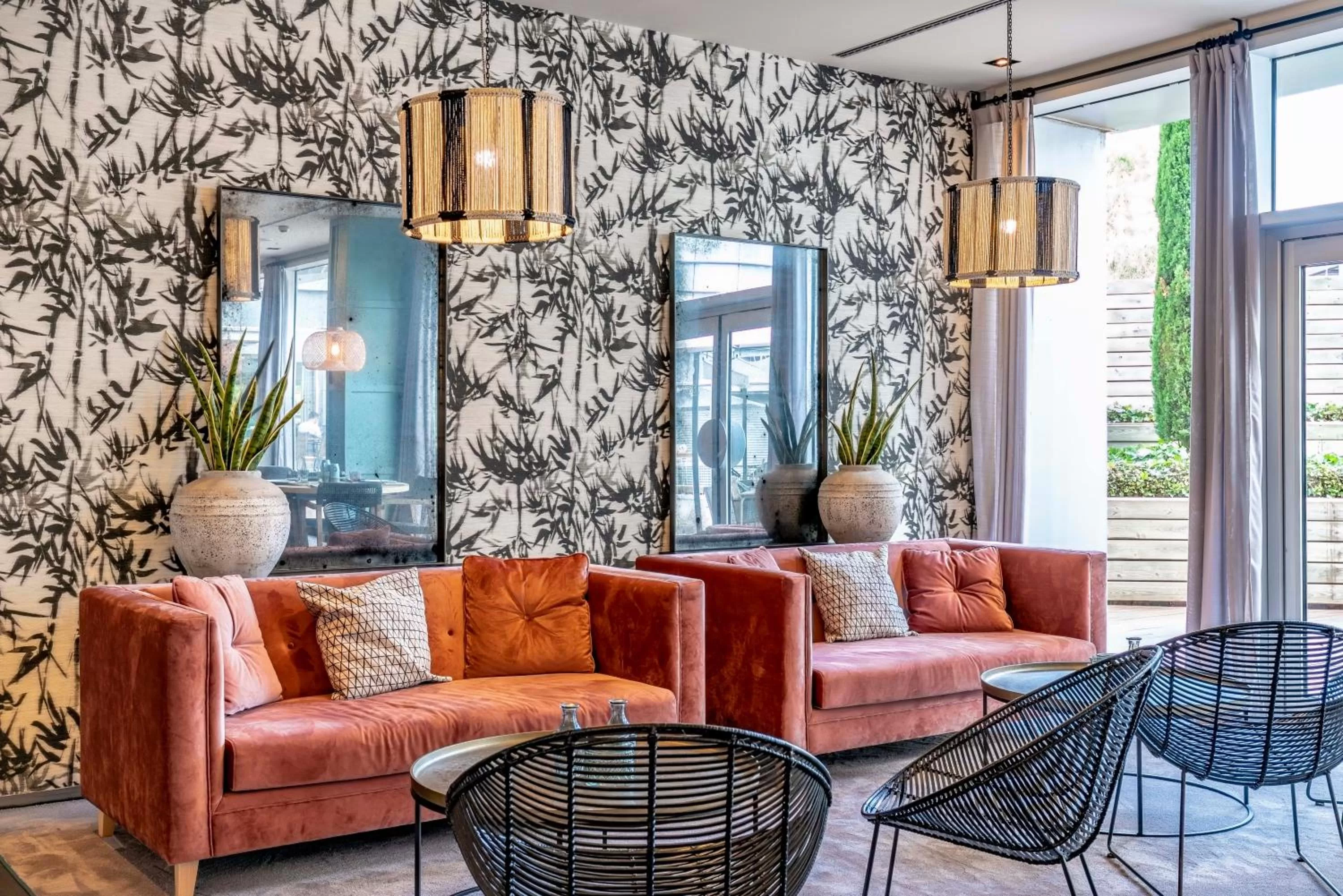 Lounge or bar in Vincci Maritimo