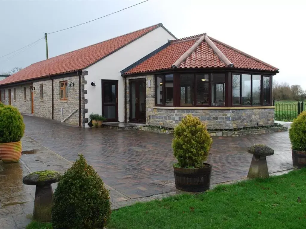 Property Building in Double-Gate Farm