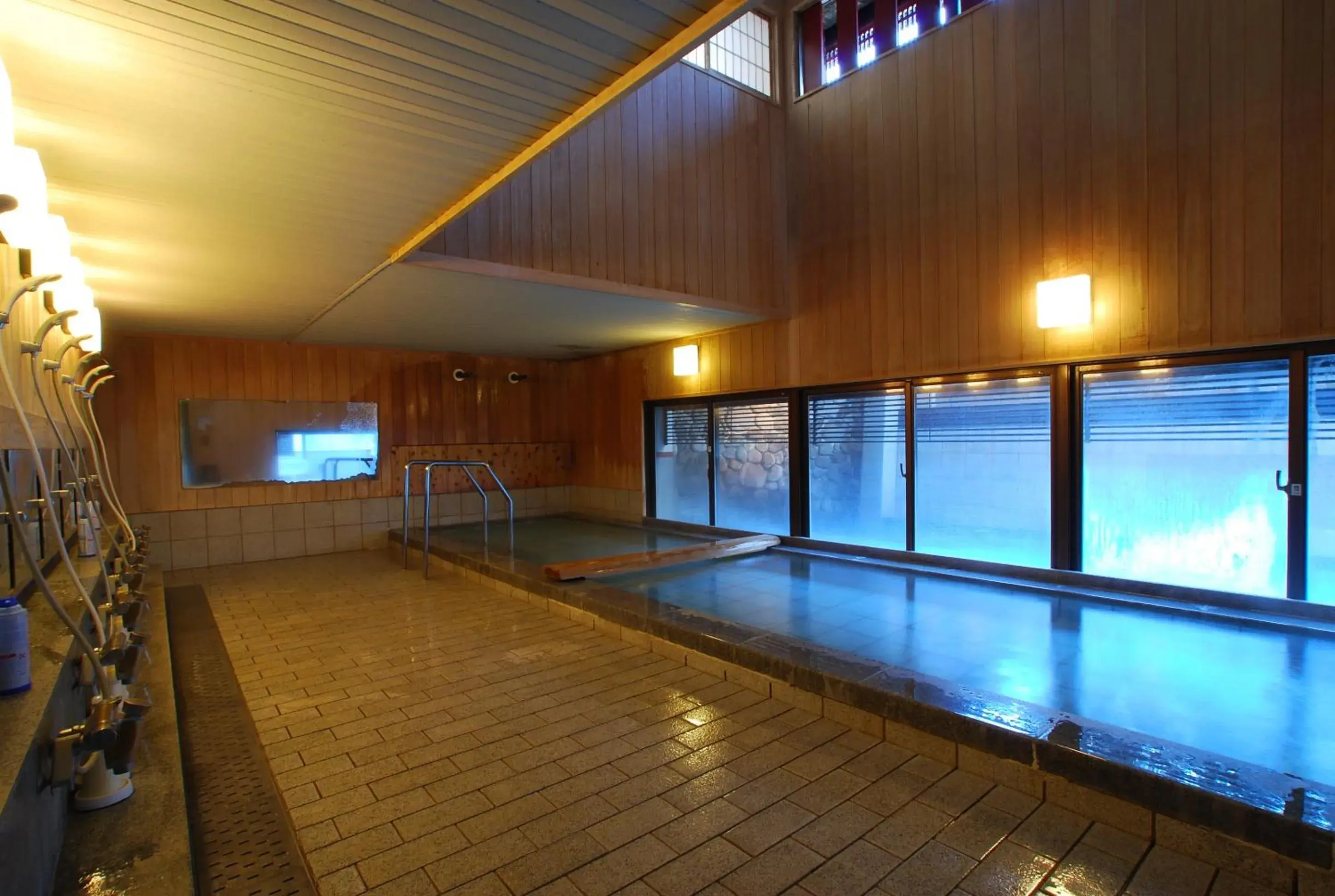 Hot Spring Bath, Swimming Pool in Kyotoya Hotel