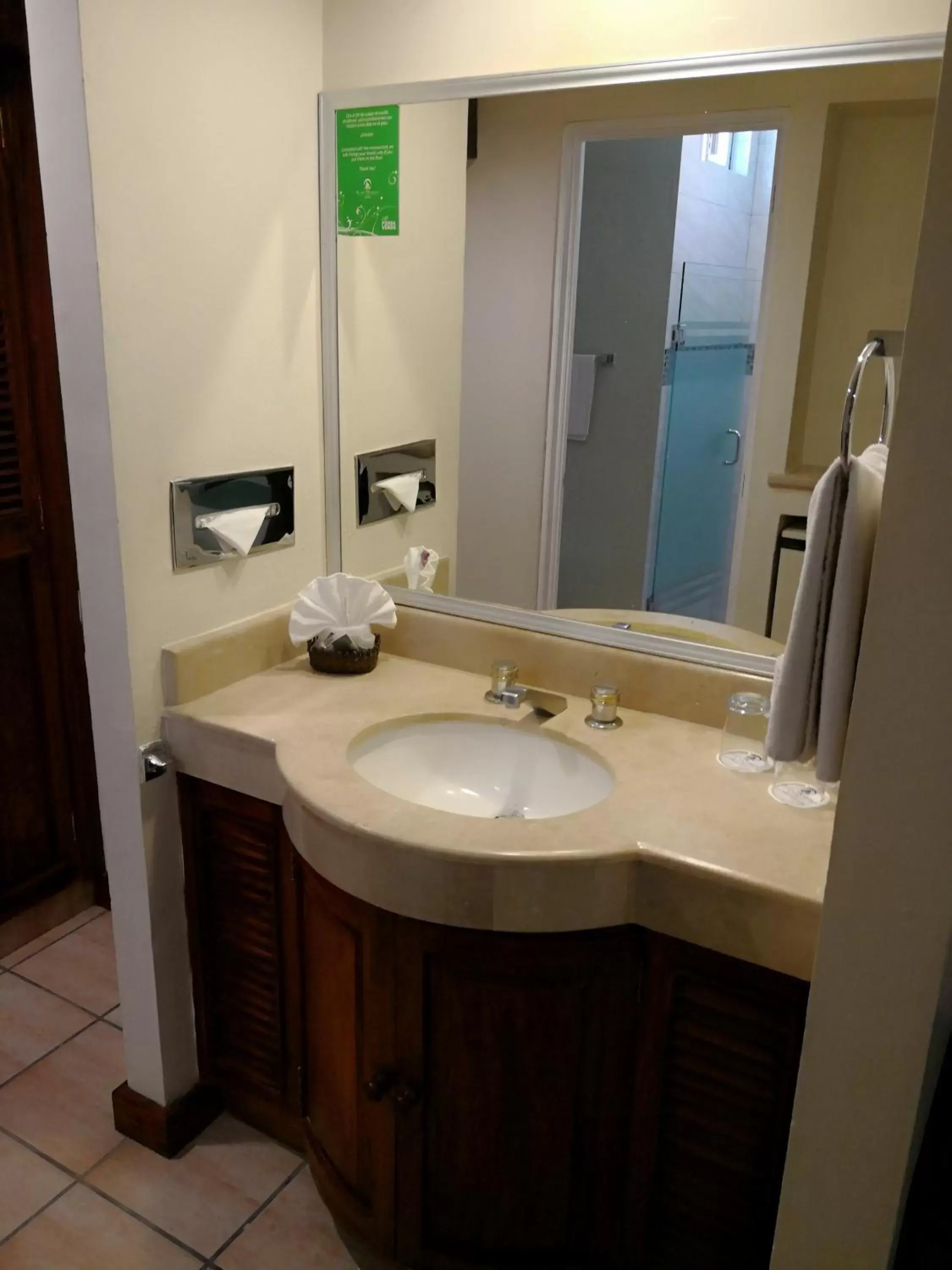 Bathroom in Hotel Playa Marina