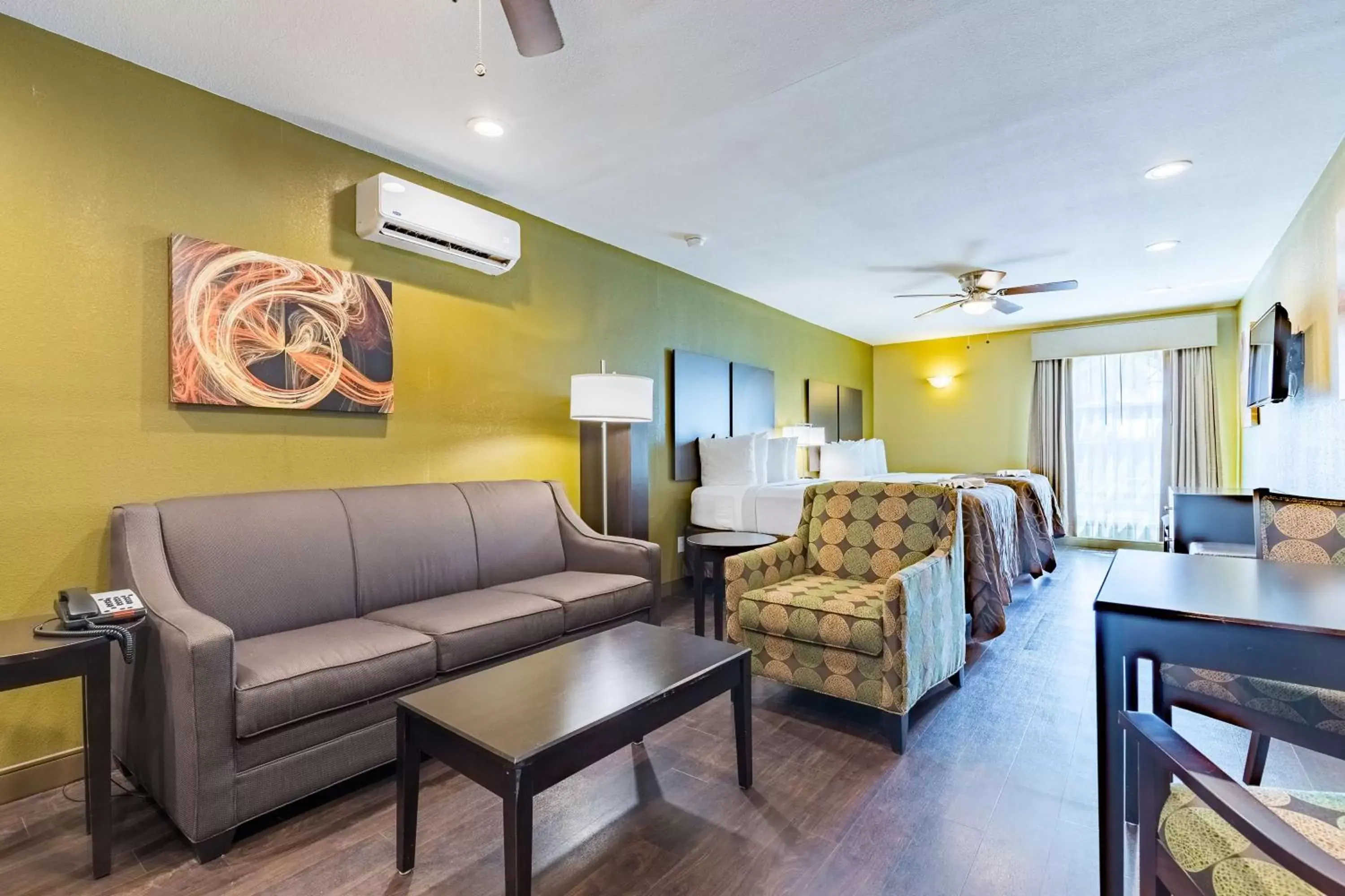 Photo of the whole room, Seating Area in Best Western Padre Island