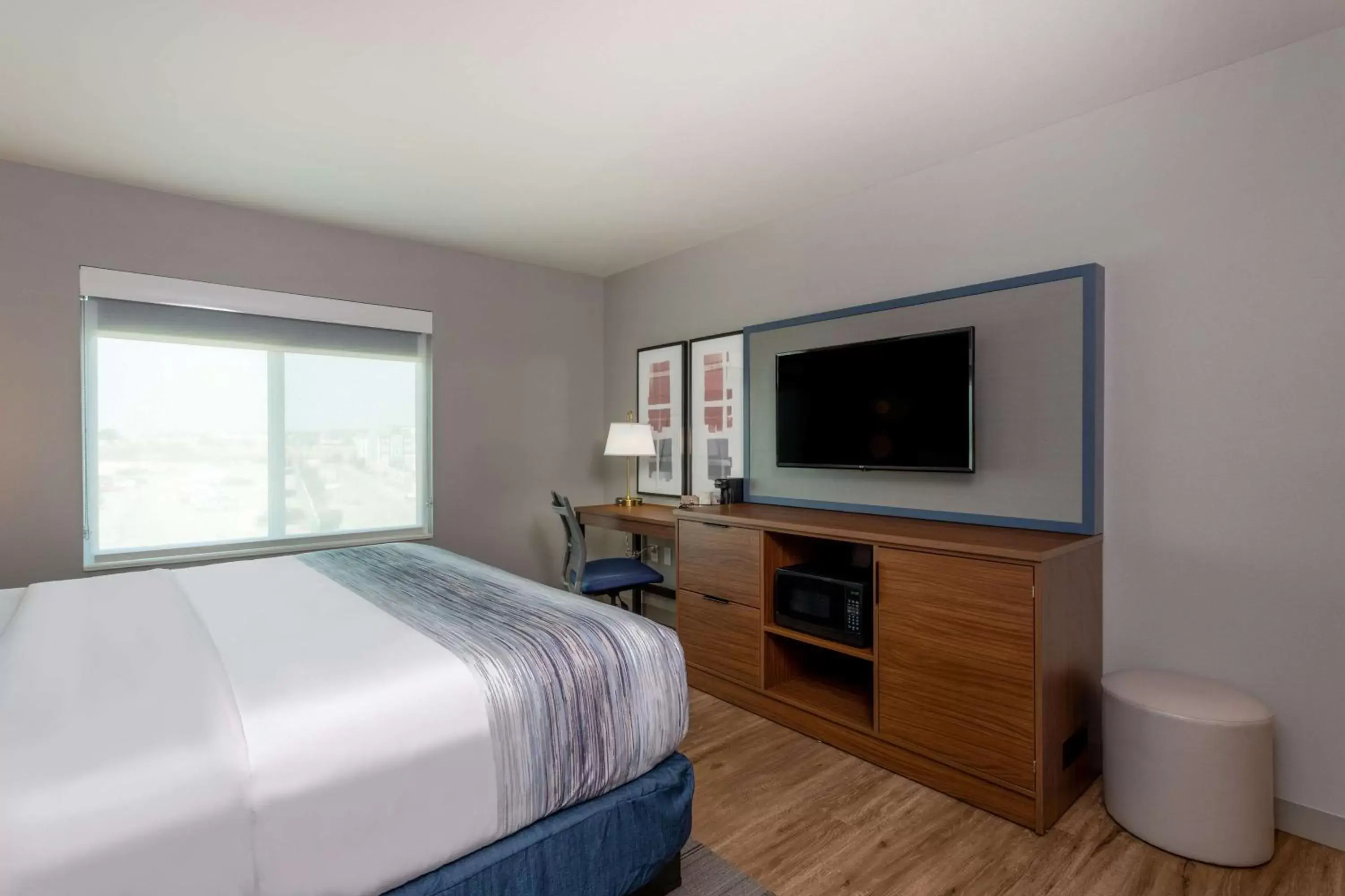 Photo of the whole room, Bed in AmericInn by Wyndham San Angelo