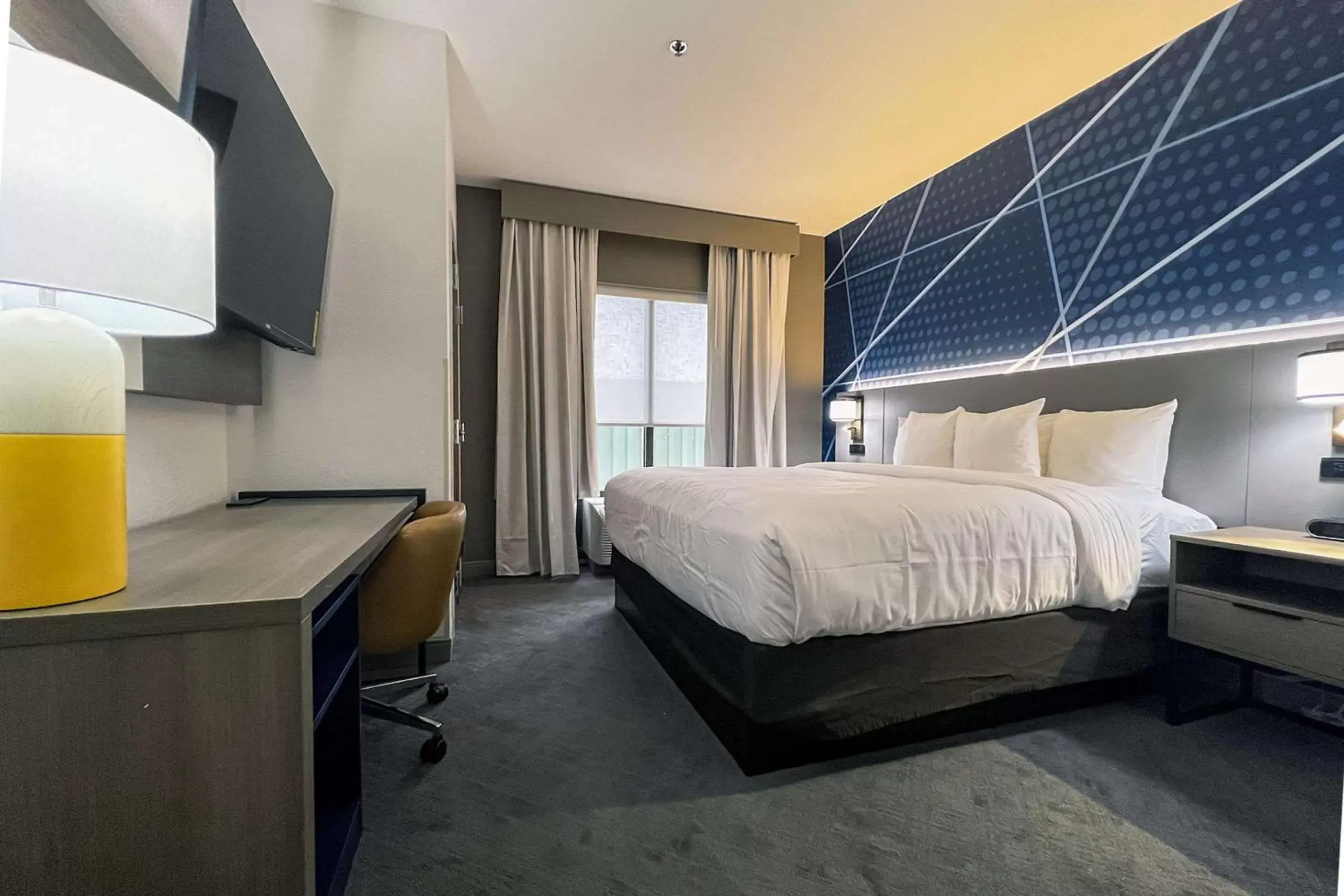 Bedroom, Bed in Comfort Suites Augusta Riverwatch
