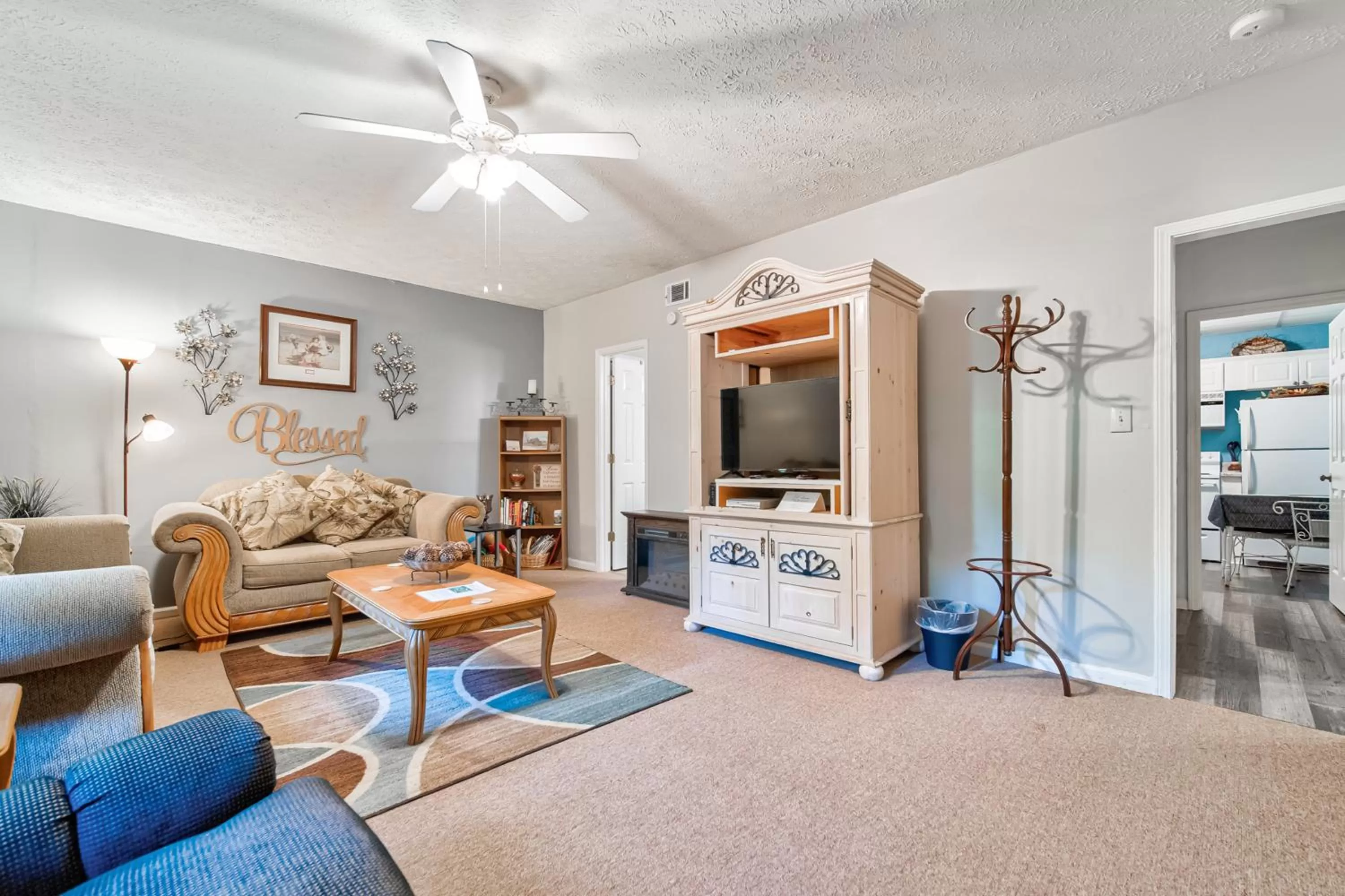 Seating Area in Cool River Condo II